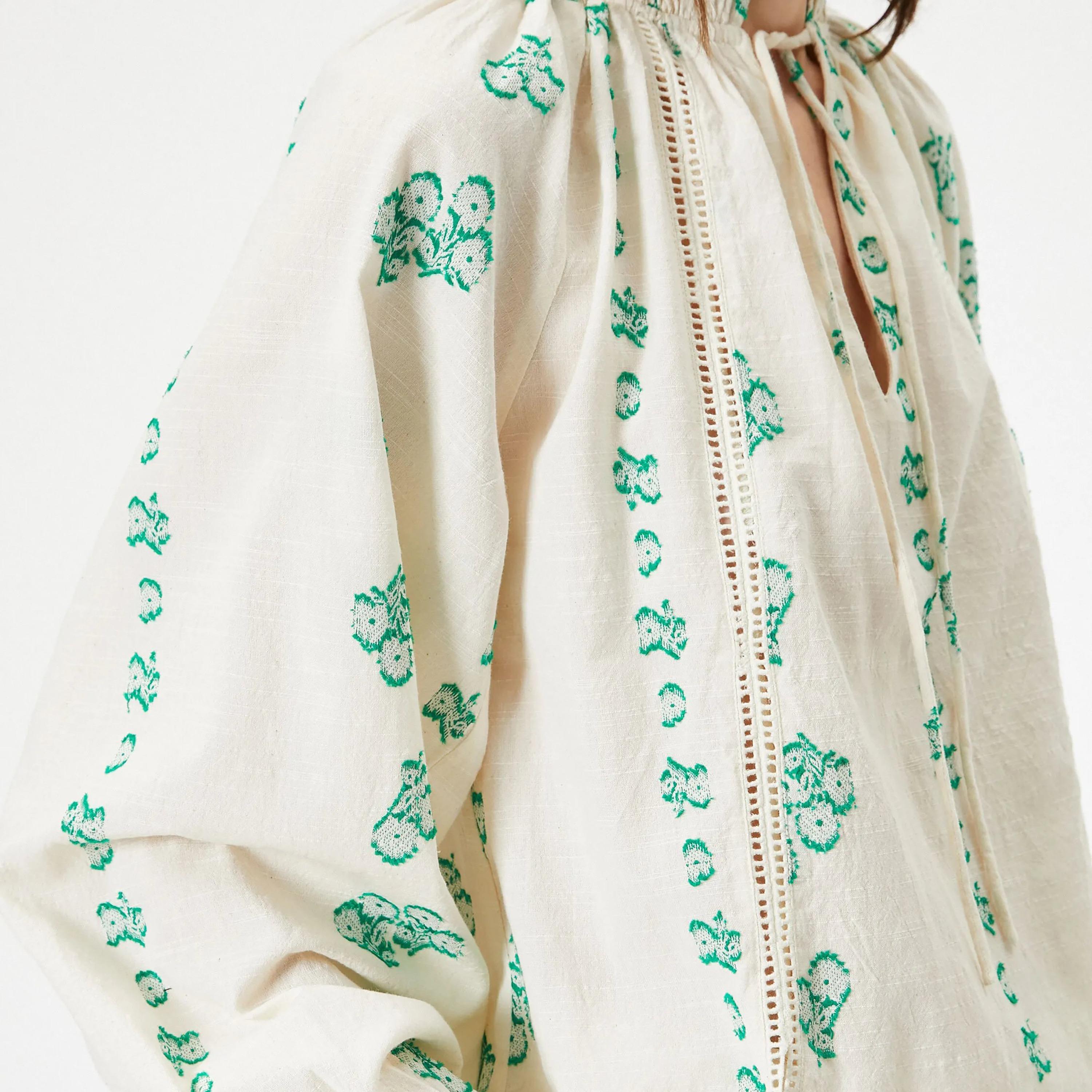 بلوزة نسائية من القطن باللون البيج المزهر بربطة عنق من كوتون-women-clothing-shirtsandblouses-blouses-image-4