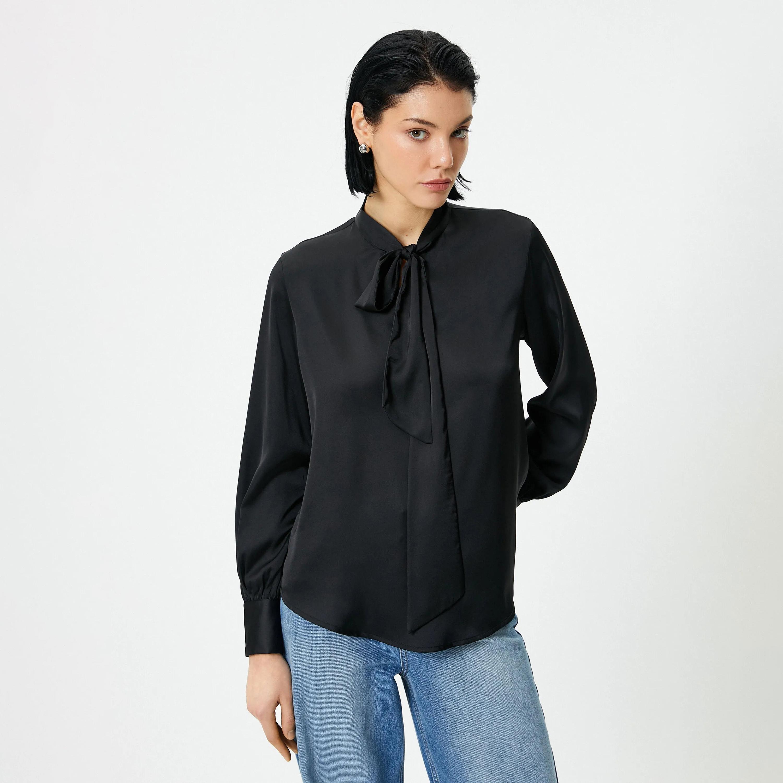 بلوزة نسائية بأكمام مطوية ورقبة سوداء من كوتون-women-clothing-shirtsandblouses-blouses-image-1