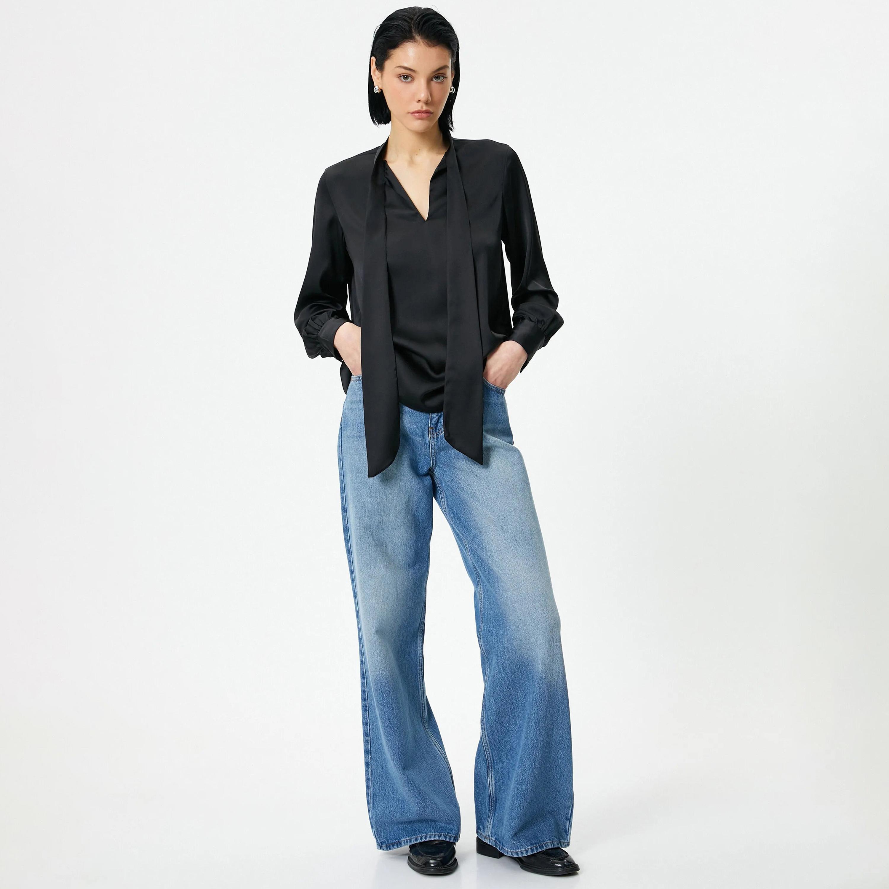 بلوزة نسائية بأكمام مطوية ورقبة سوداء من كوتون-women-clothing-shirtsandblouses-blouses-image-2