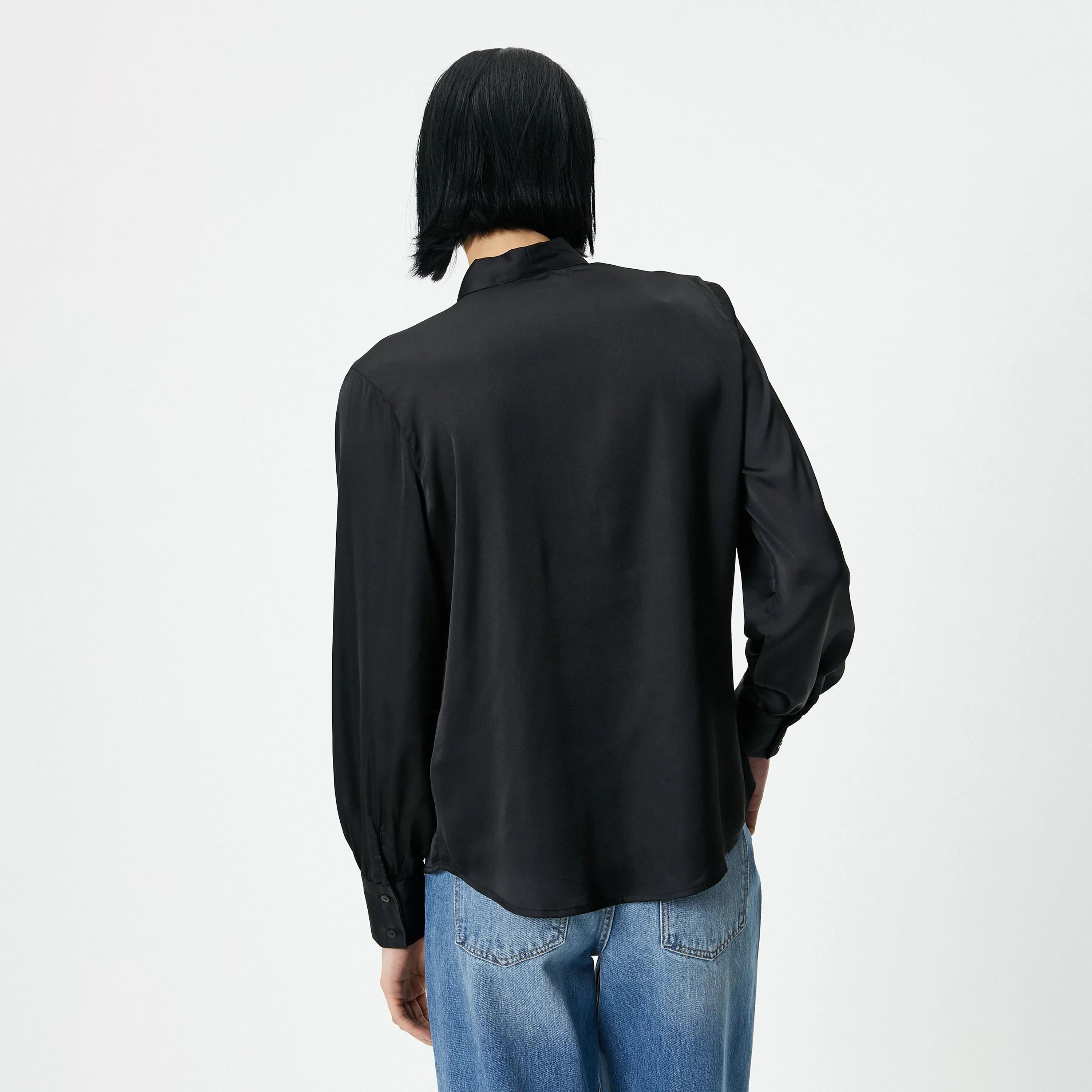 بلوزة نسائية بأكمام مطوية ورقبة سوداء من كوتون-women-clothing-shirtsandblouses-blouses-image-3