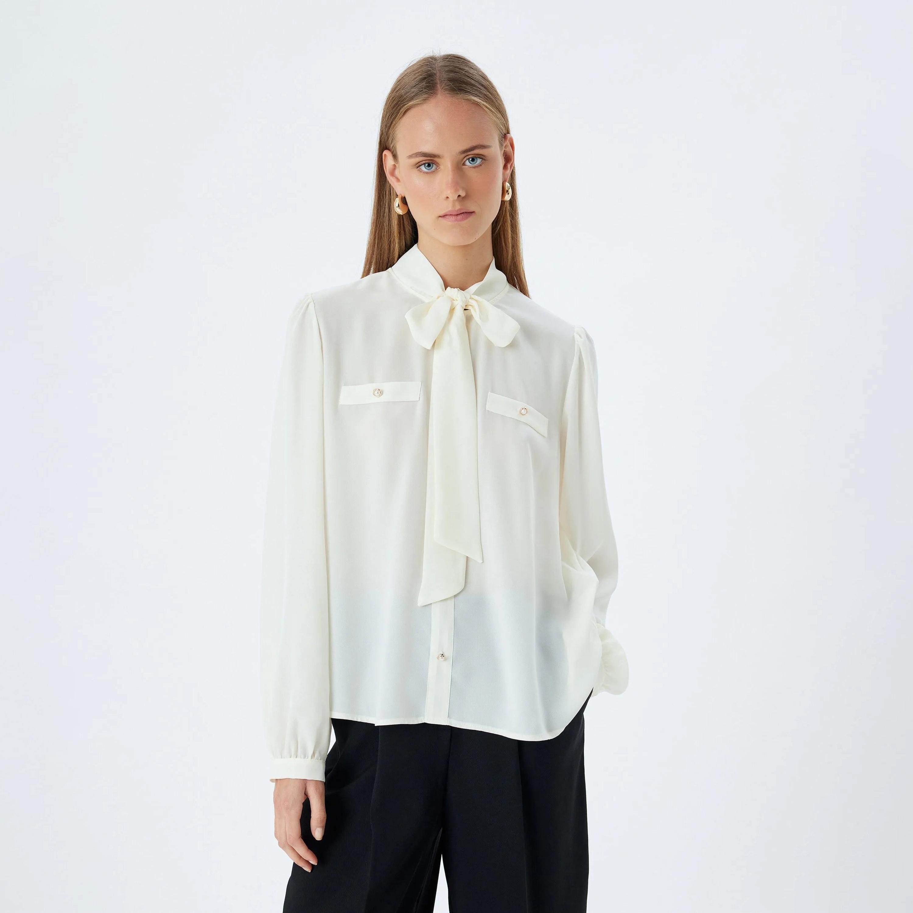 بلوزة نسائية برباط على الرقبة باللون الكريمي من كوتون-women-clothing-shirtsandblouses-blouses-image-1