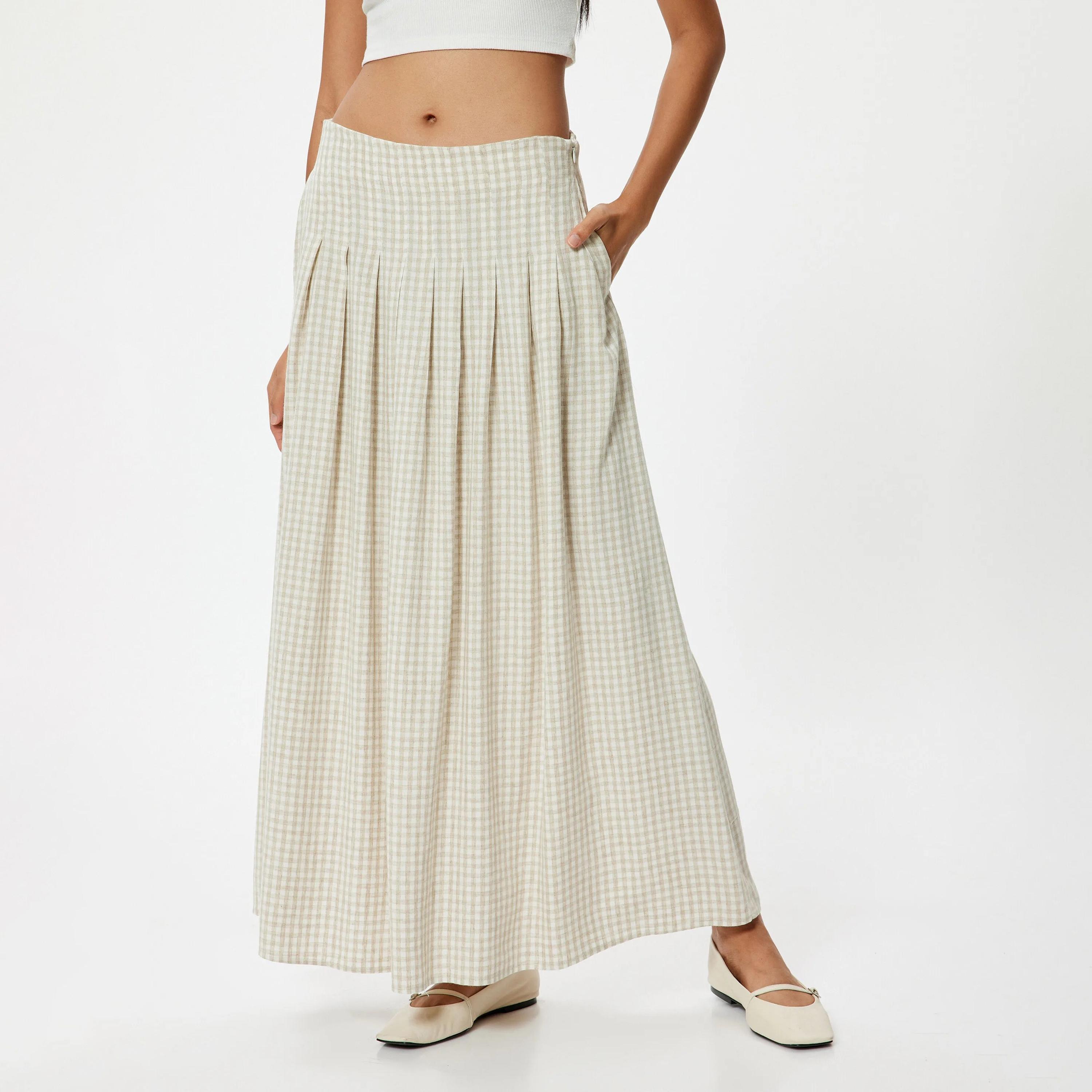تنورة نسائية بيج منقوشة ومطوية بسحاب مخفي من كوتون-women-clothing-bottoms-skirts-image-1