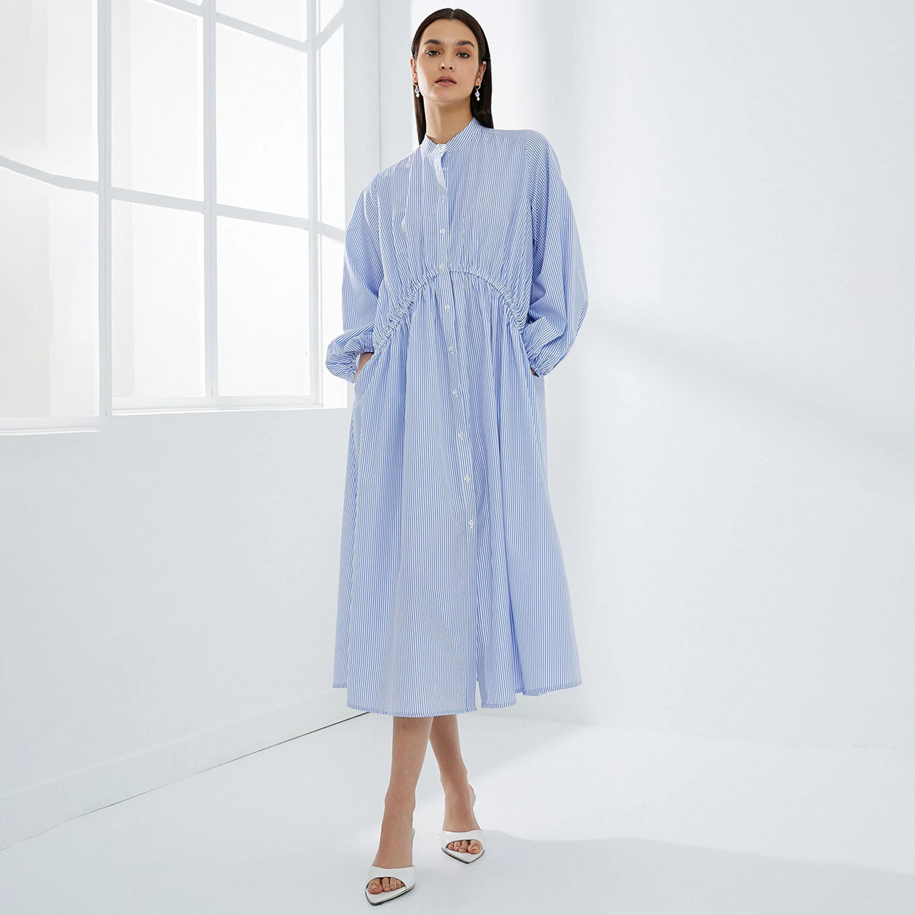 فستان قميص نسائي متوسط الطول بأكمام منفوخة ومخطط باللون الأزرق من كوتون-women-clothing-dresses-image-1