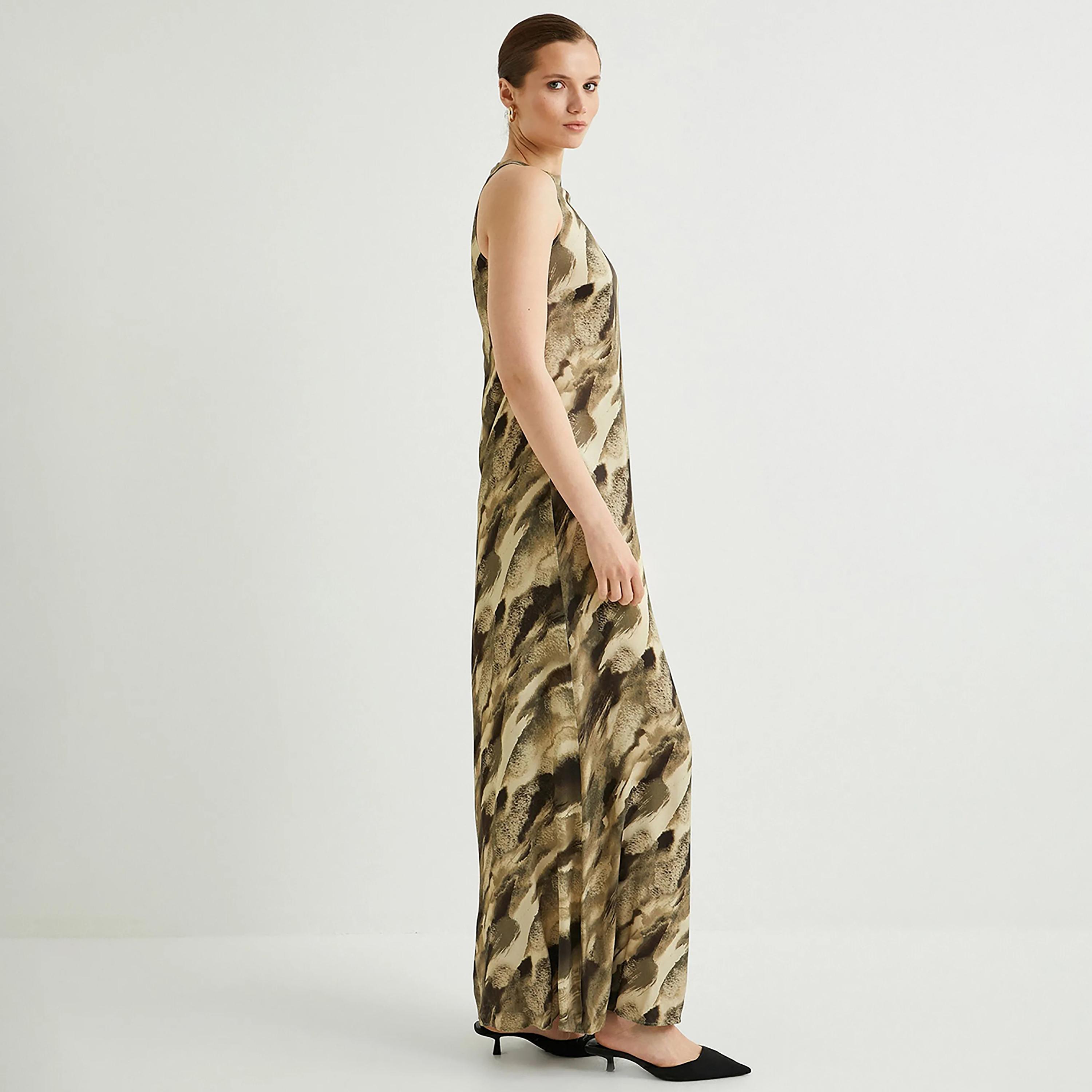 فستان ماكسي نسائي بأكمام طويلة وطبعة تجريدية باللون الأخضر من كوتون-women-clothing-dresses-image-2