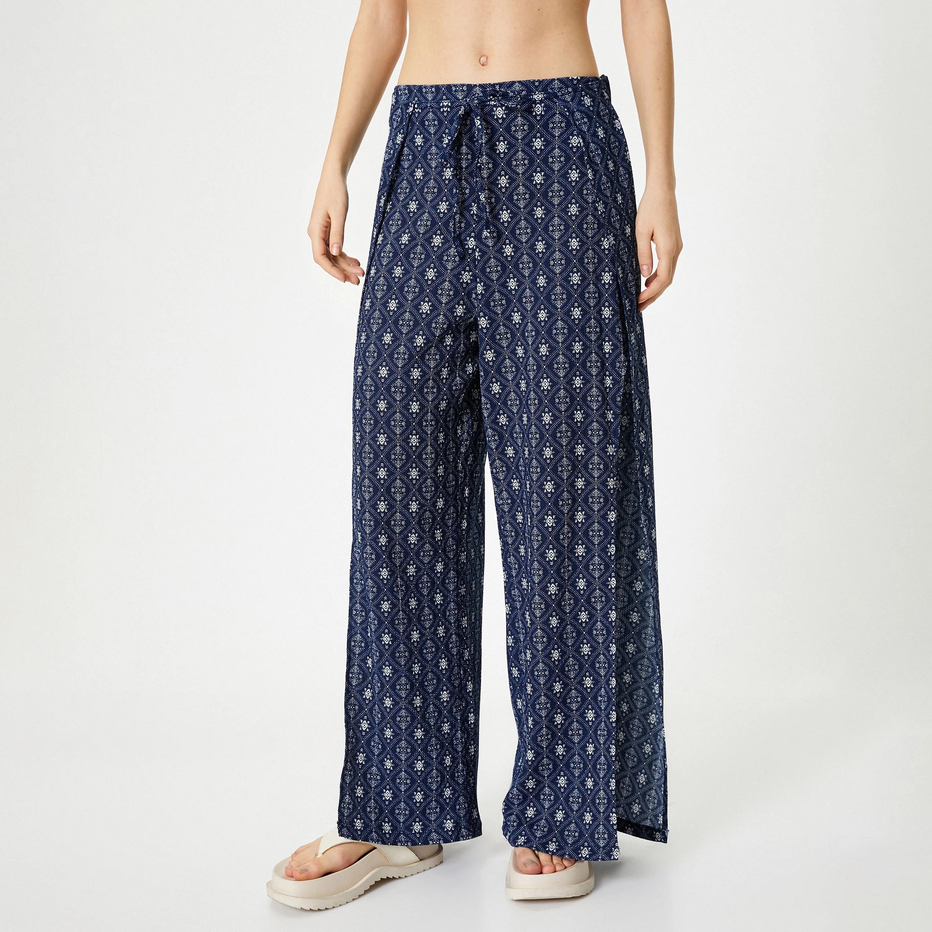 بنطلون نسائي بطبعة هندسية زرقاء من كوتون-women-clothing-bottoms-trousers-image-1