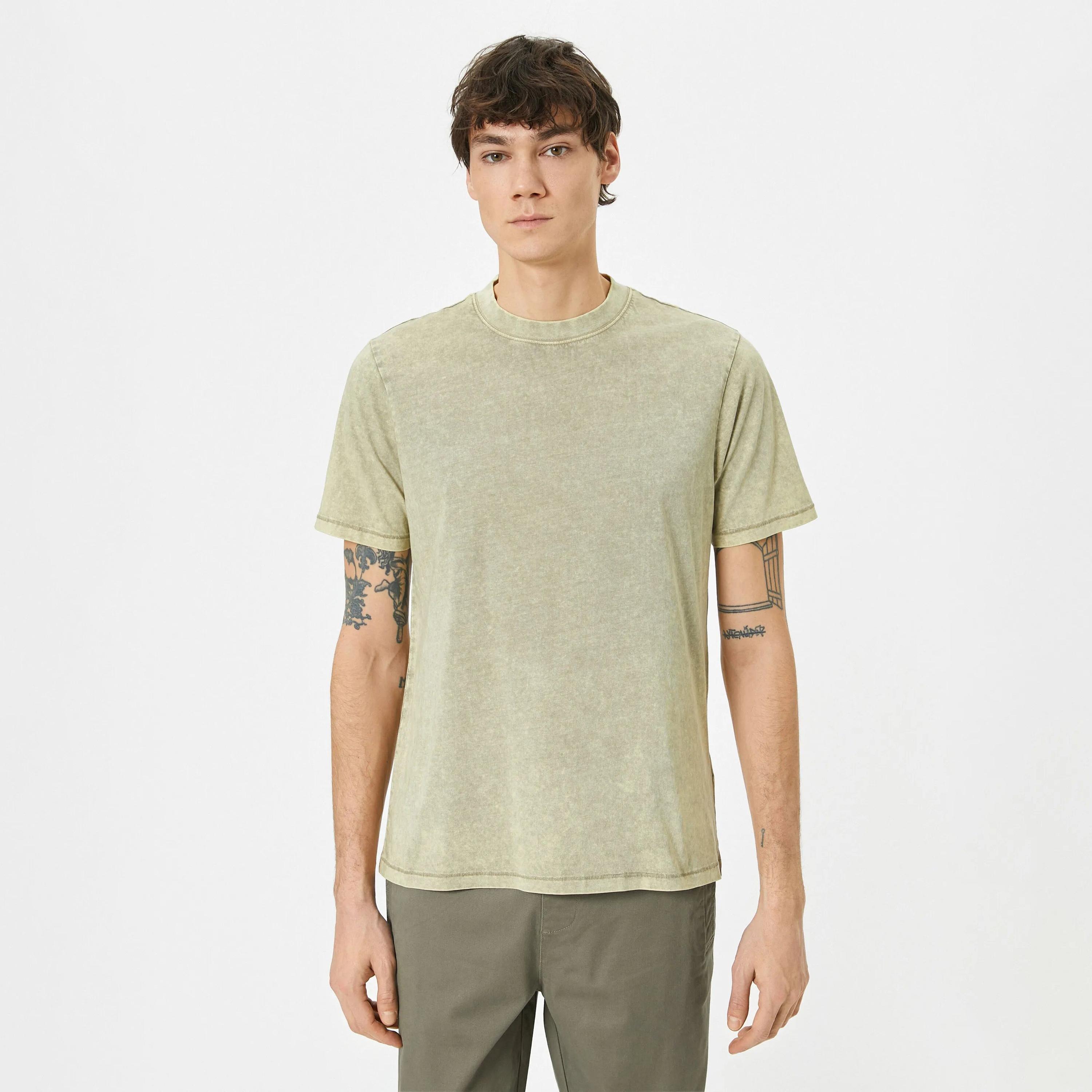 تيشيرت رجالي بأكمام قصيرة وياقة دائرية بتصميم مغسول عتيق من كوتون.-men-clothing-tshirtsandpolos-tshirts-image-1