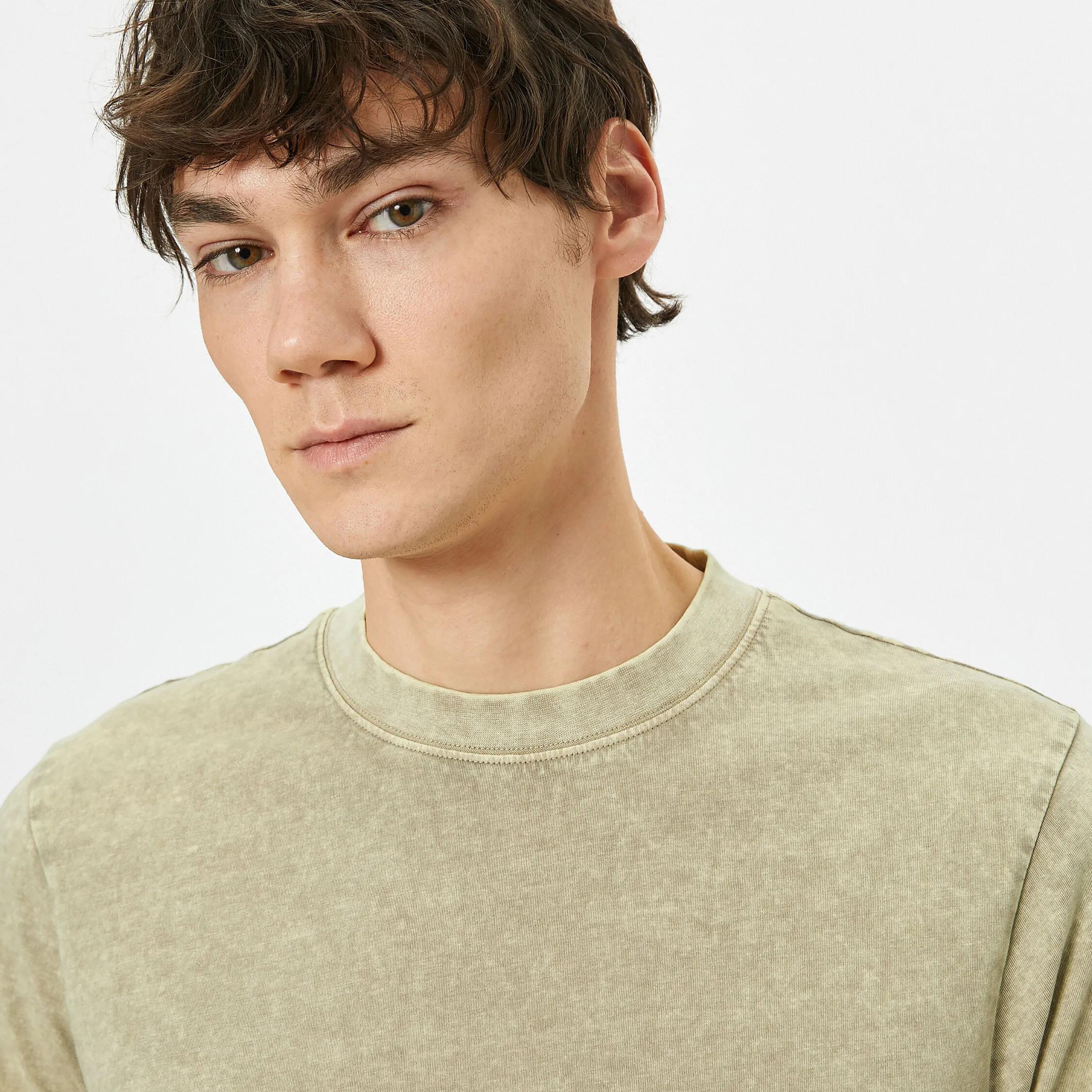 KOTON Vintage Washed Crew Neck Short Sleeves Men's T-Shirt-men-clothing-tshirtsandpolos-tshirts-image-3