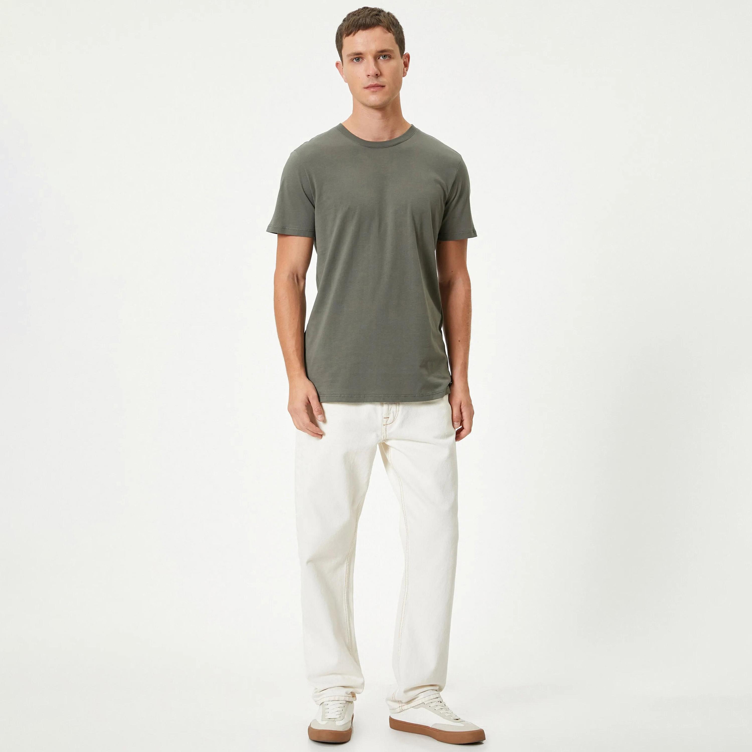 تيشيرت رجالي بأكمام قصيرة وياقة دائرية سادة من كوتون.-men-clothing-tshirtsandpolos-tshirts-image-6