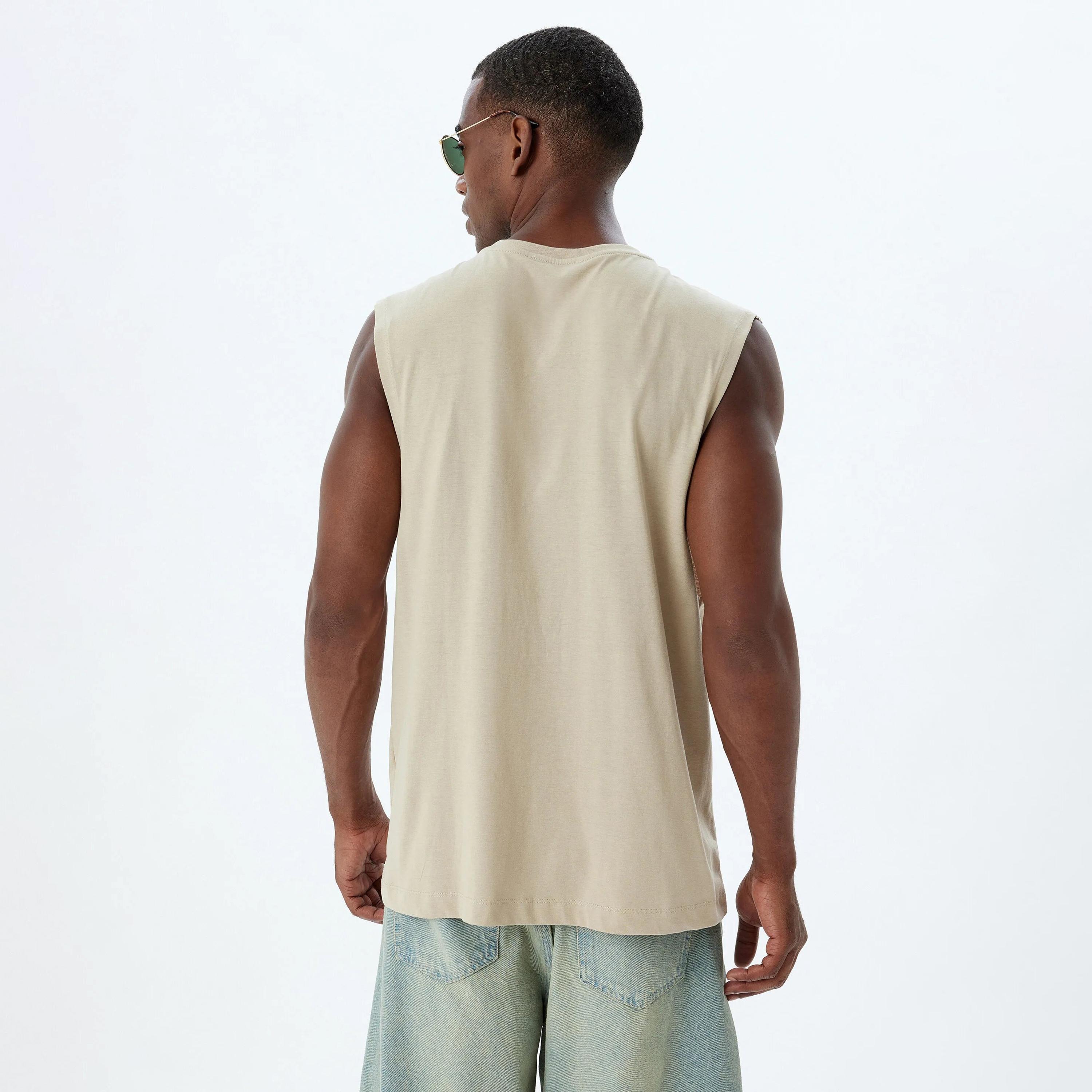 تي شيرت رجالي سادة بدون أكمام ورقبة دائرية من كوتون-men-clothing-tshirtsandpolos-tshirts-image-4