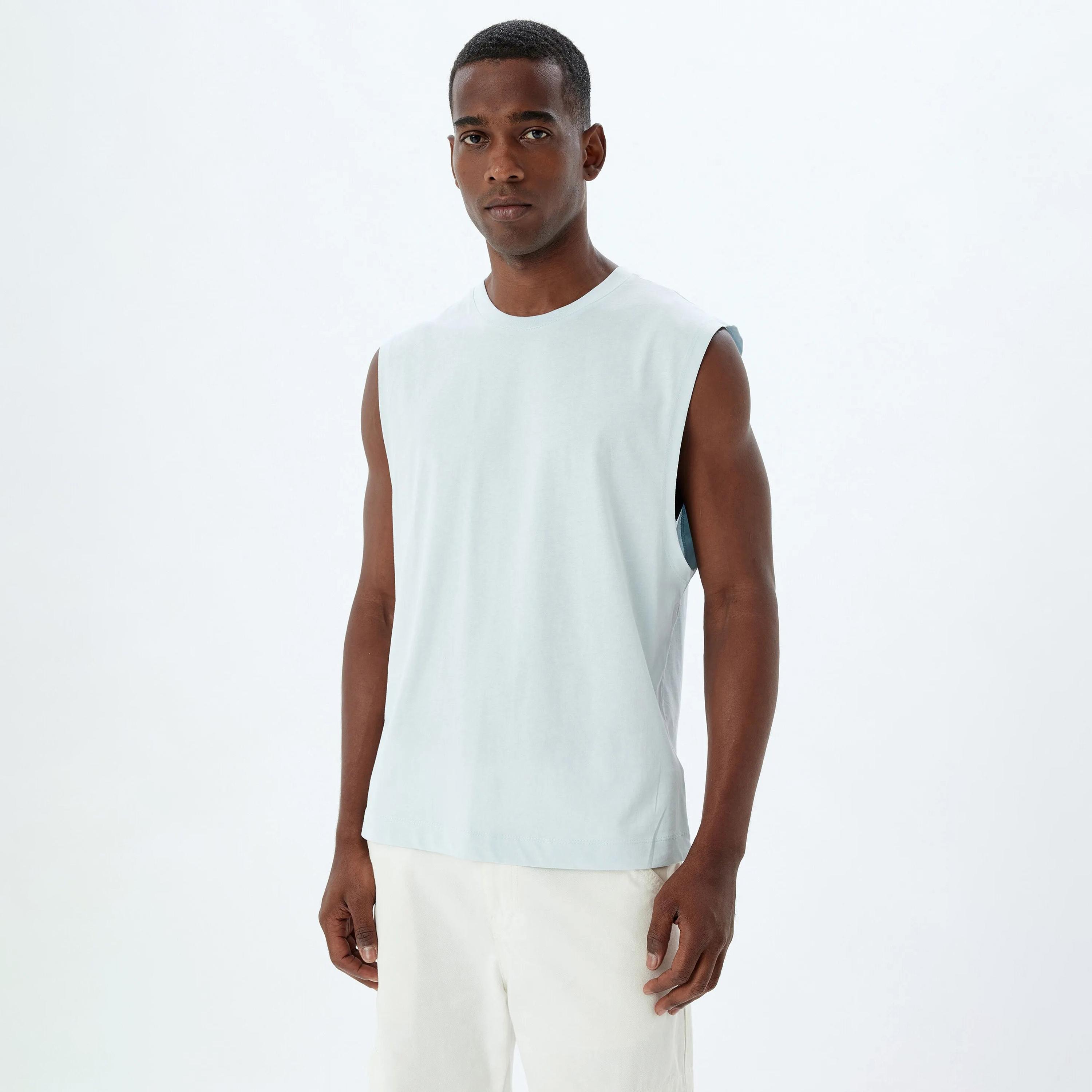 تي شيرت رجالي سادة بدون أكمام ورقبة دائرية من كوتون-men-clothing-tshirtsandpolos-tshirts-image-9