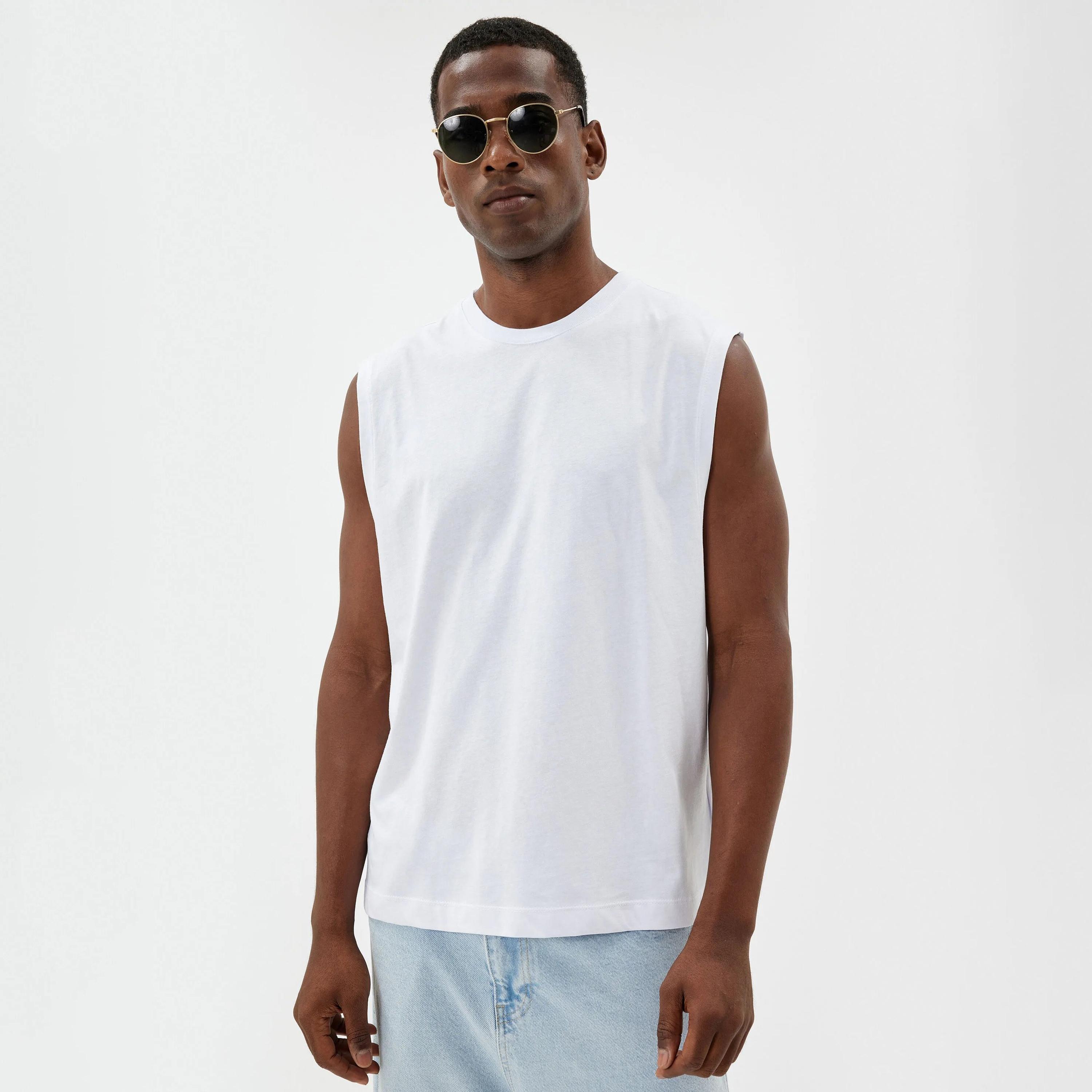 تي شيرت رجالي سادة بدون أكمام ورقبة دائرية من كوتون-men-clothing-tshirtsandpolos-tshirts-image-5