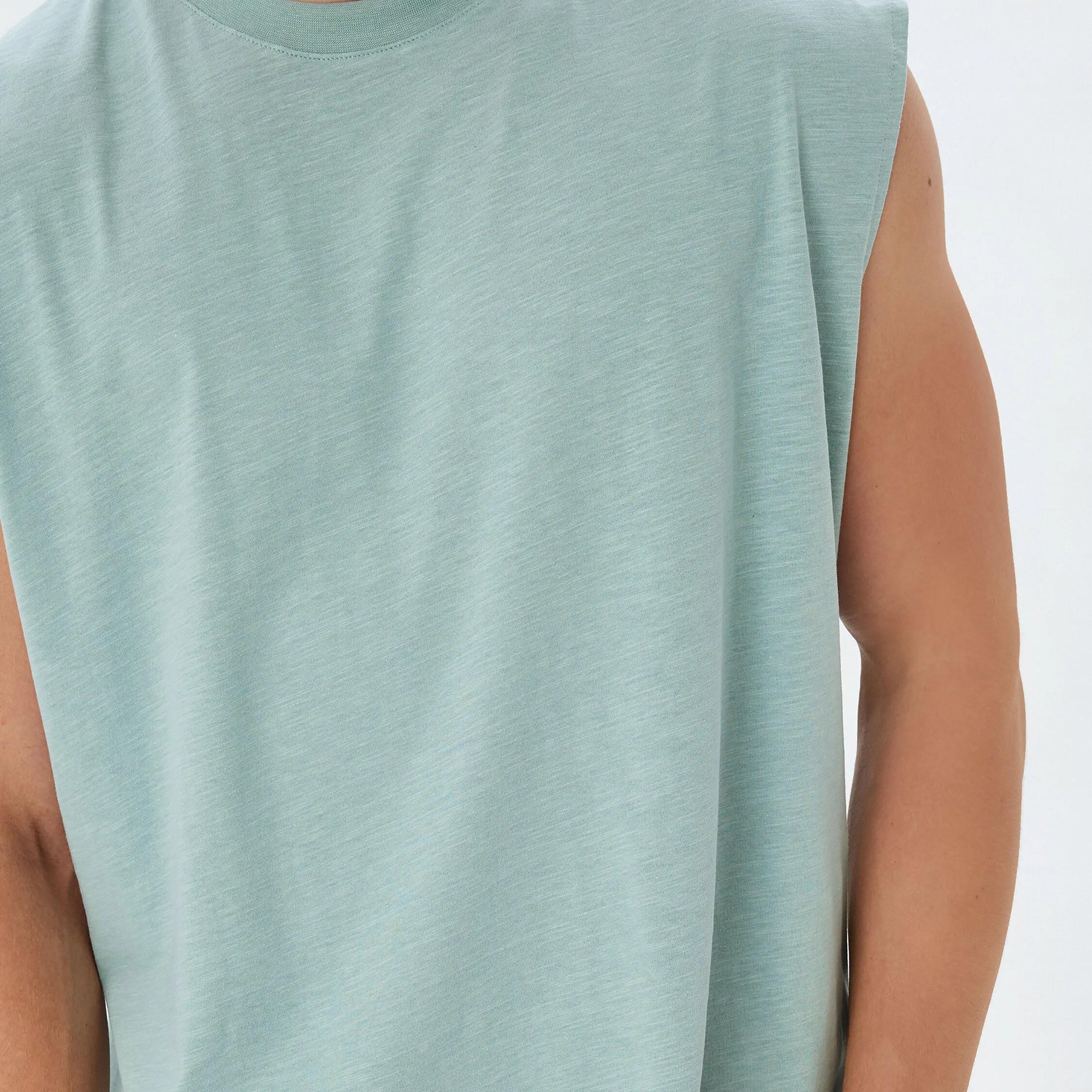 KOTON Plain Round Neck Sleeveless Men's Tank T-Shirt-men-clothing-tshirtsandpolos-tshirts-image-3