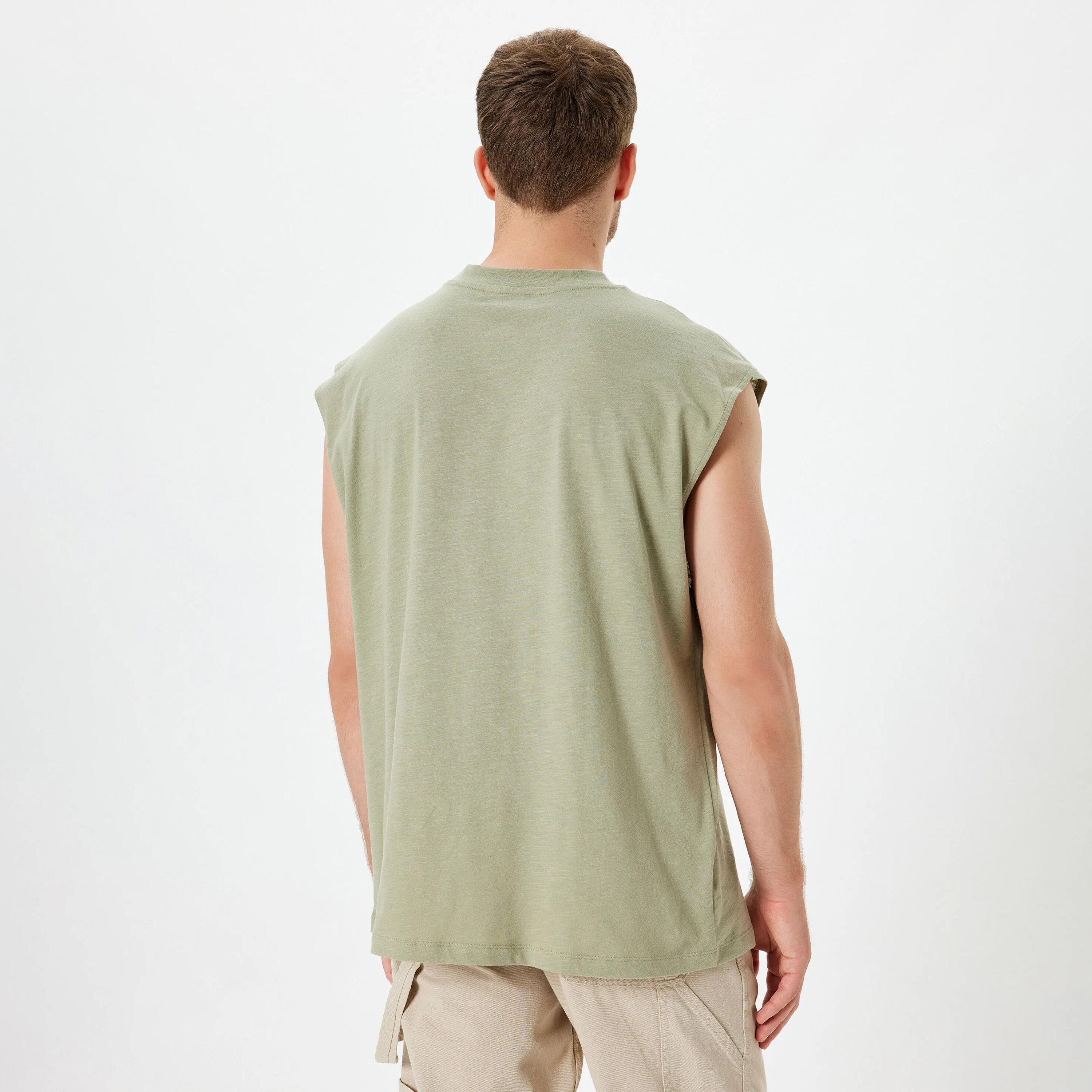 تي شيرت رجالي سادة بدون أكمام ورقبة دائرية من كوتون-men-clothing-tshirtsandpolos-tshirts-image-8