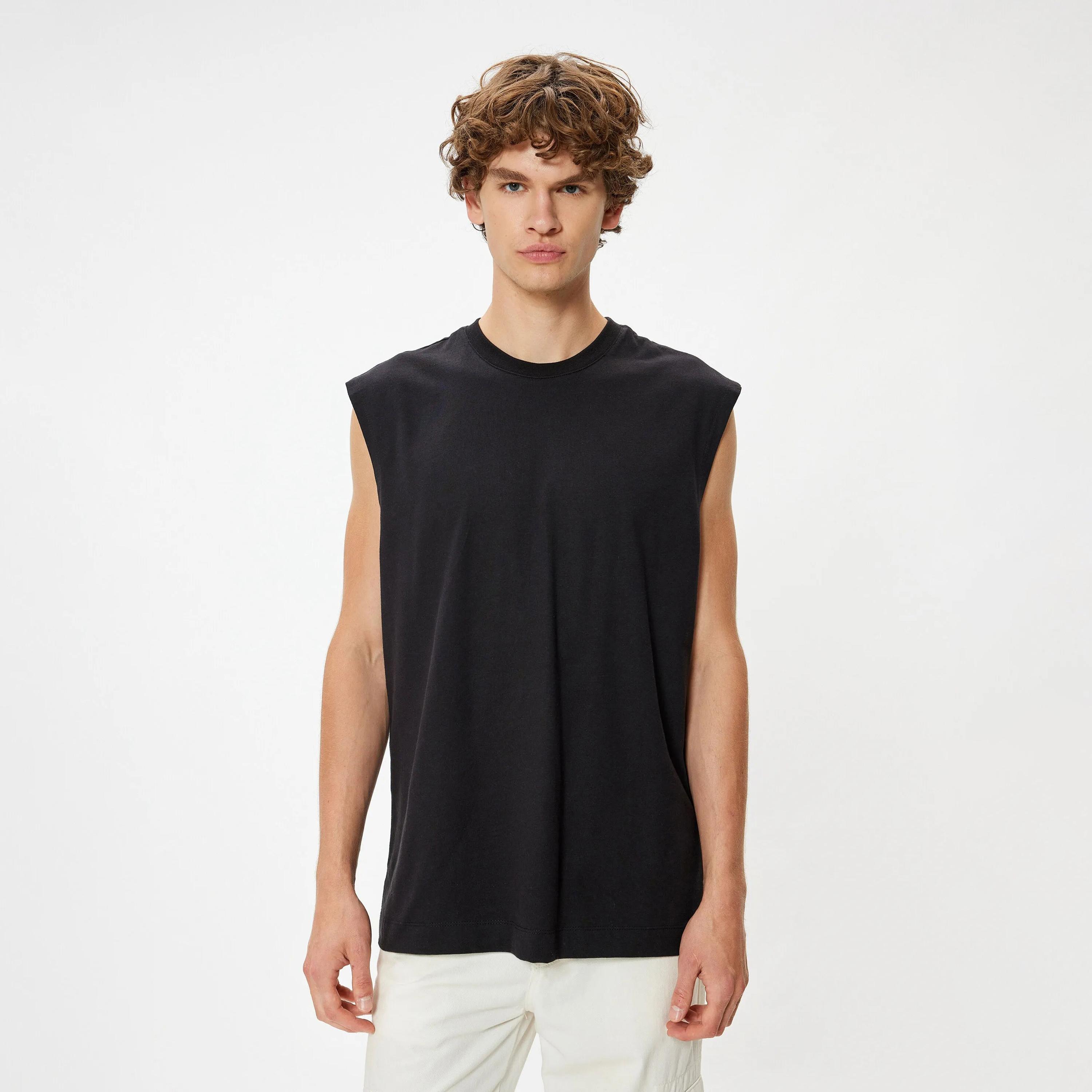 تي شيرت رجالي سادة بدون أكمام ورقبة دائرية من كوتون-men-clothing-tshirtsandpolos-tshirts-image-1