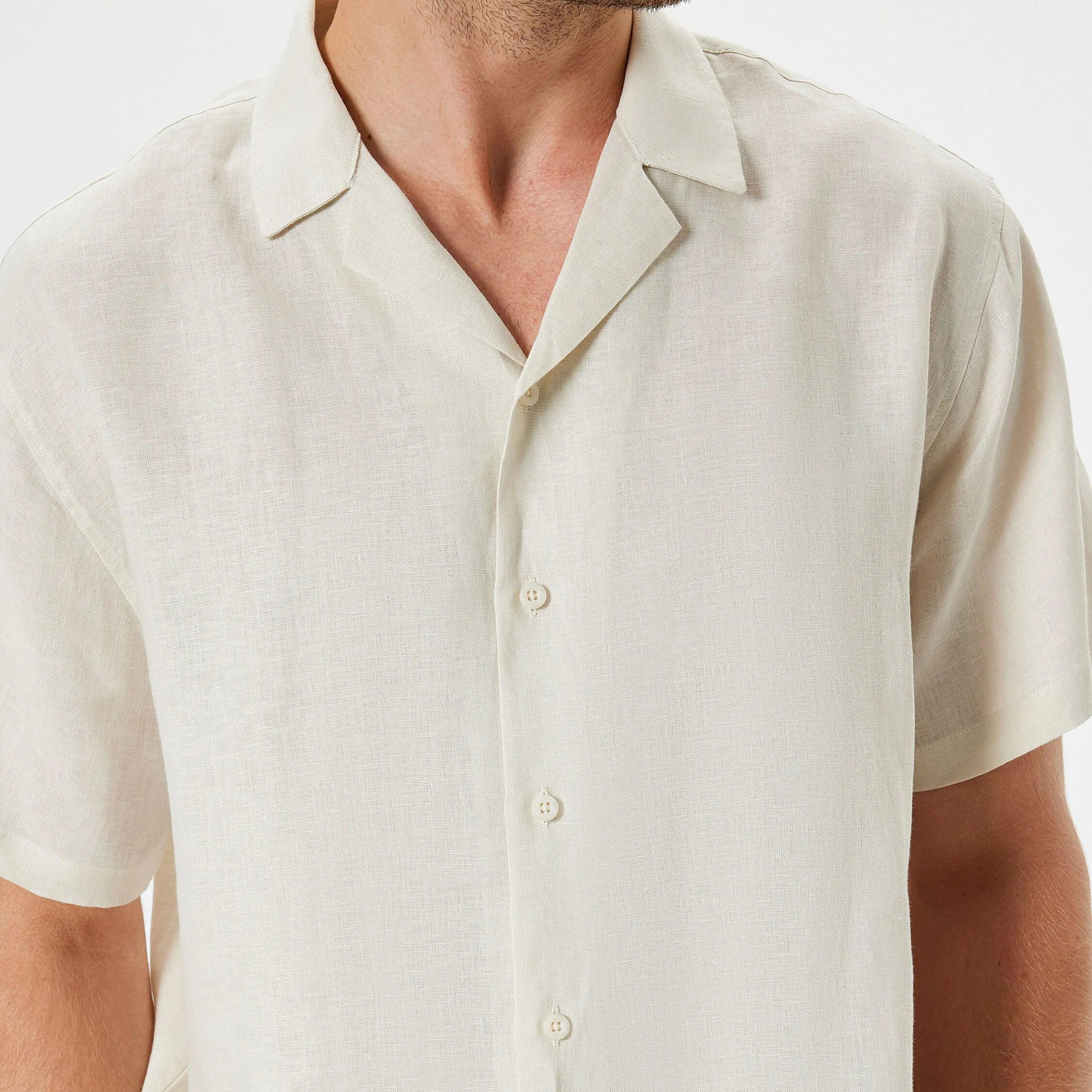 قميص رجالي عادي بأكمام قصيرة وياقة منتجع عادية من كوتون-men-clothing-shirts-image-3