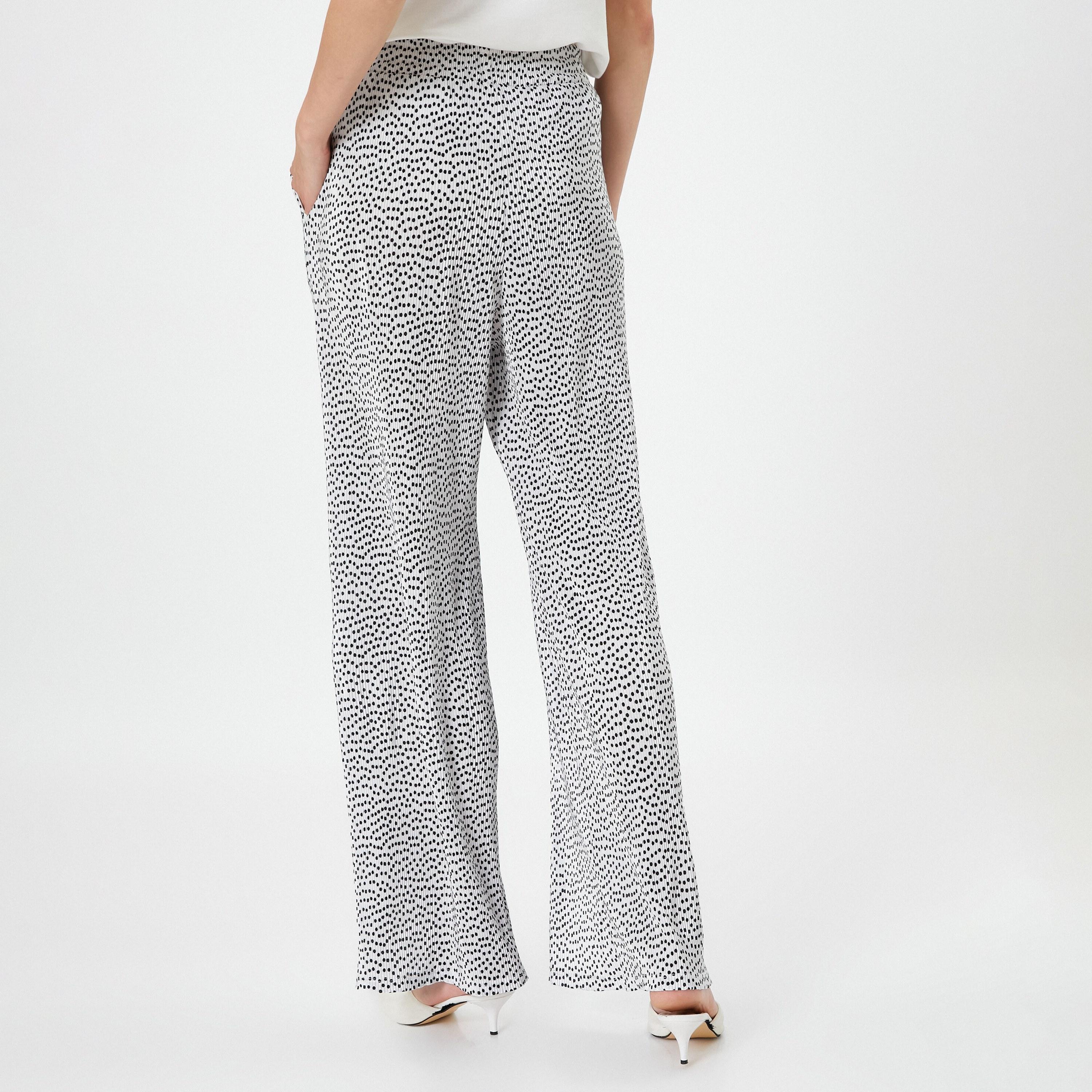 بنطال نسائي بقصة أرجل واسعة بنقاط بولكا بلون أبيض من كوتون-women-clothing-bottoms-trousers-image-3