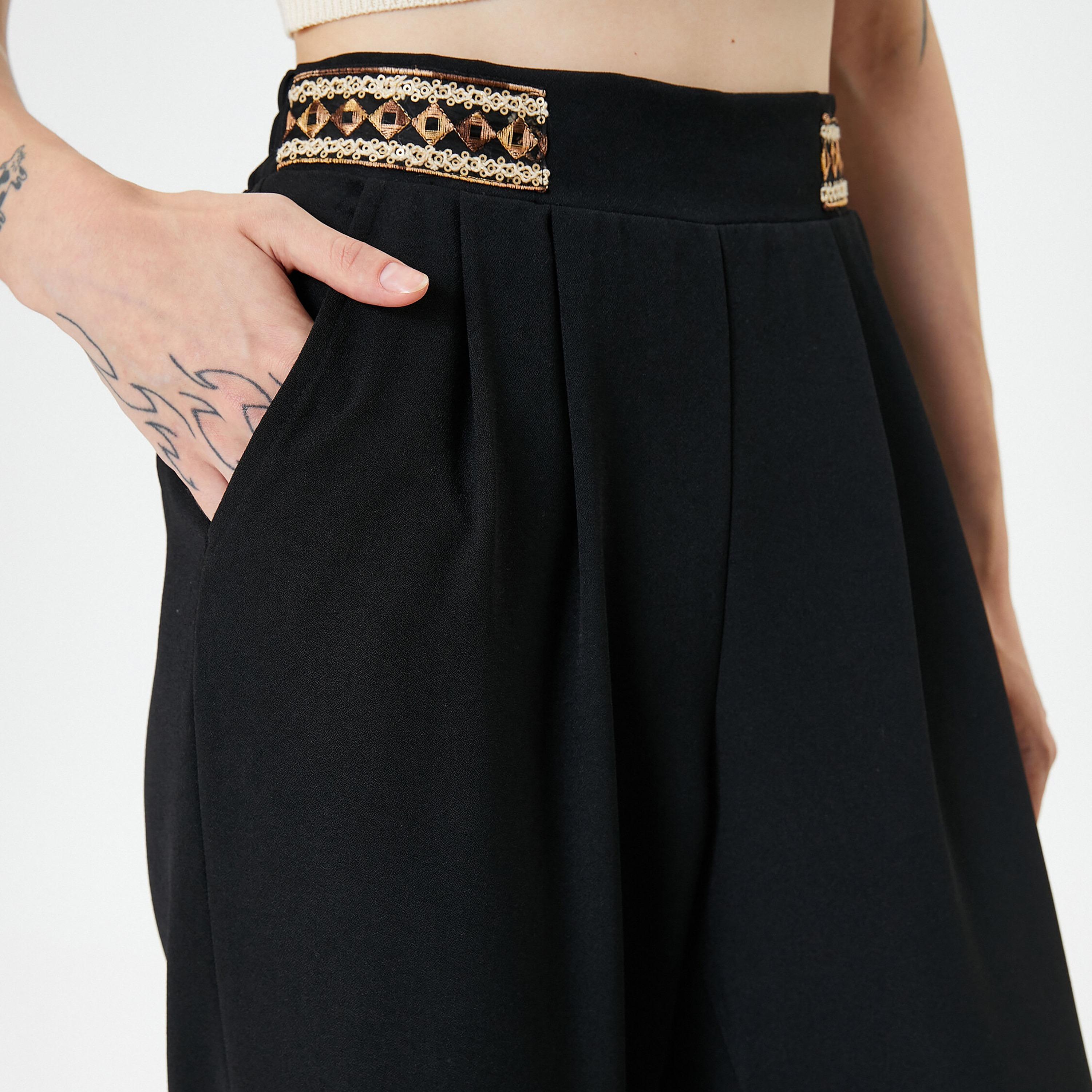 بنطال نسائي بقصة أرجل واسعة بلون أسود من كوتون-women-clothing-bottoms-trousers-image-5