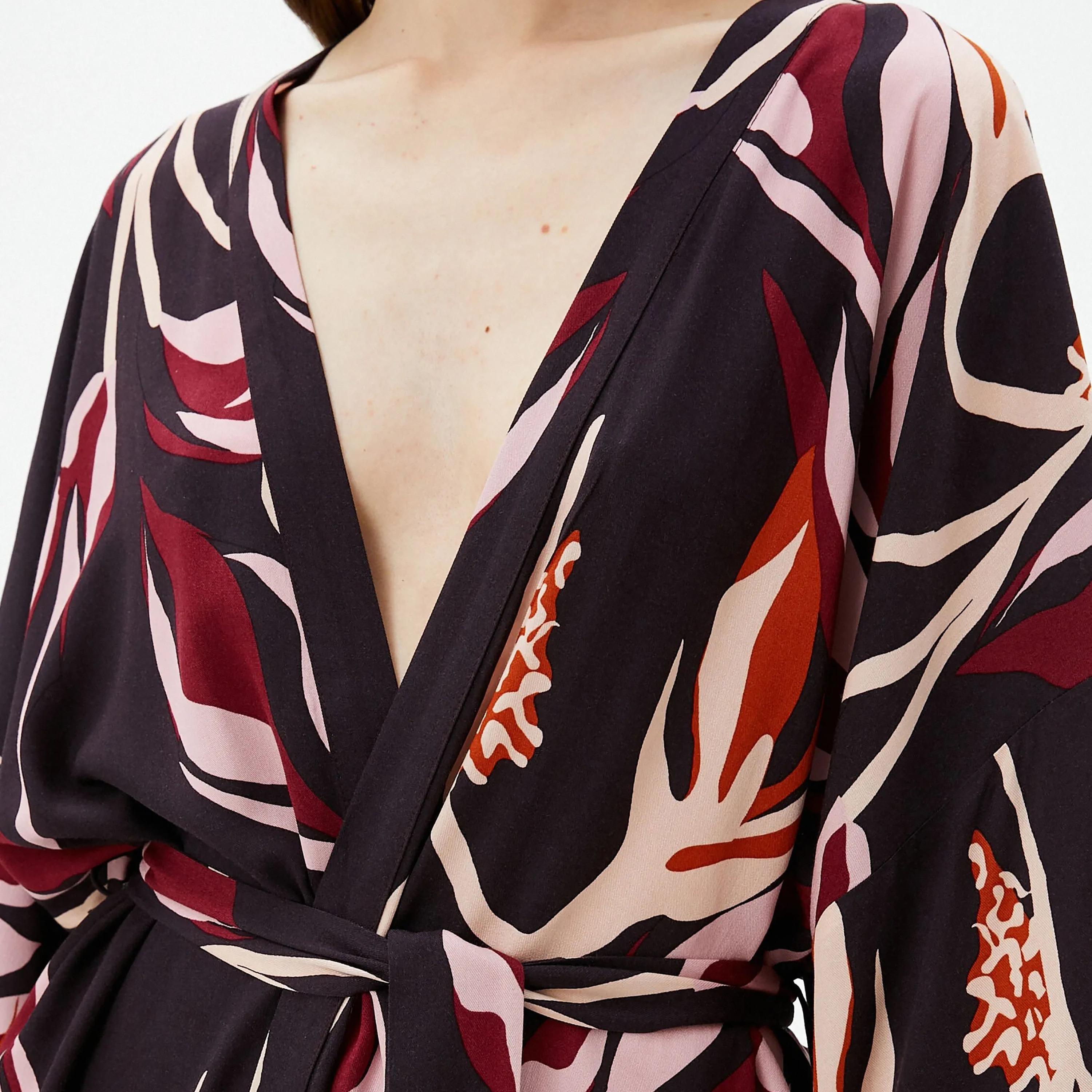 KOTON Red Abstract Print Viscose Women's Kimono-women-clothing-shirtsandblouses-blouses-image-4
