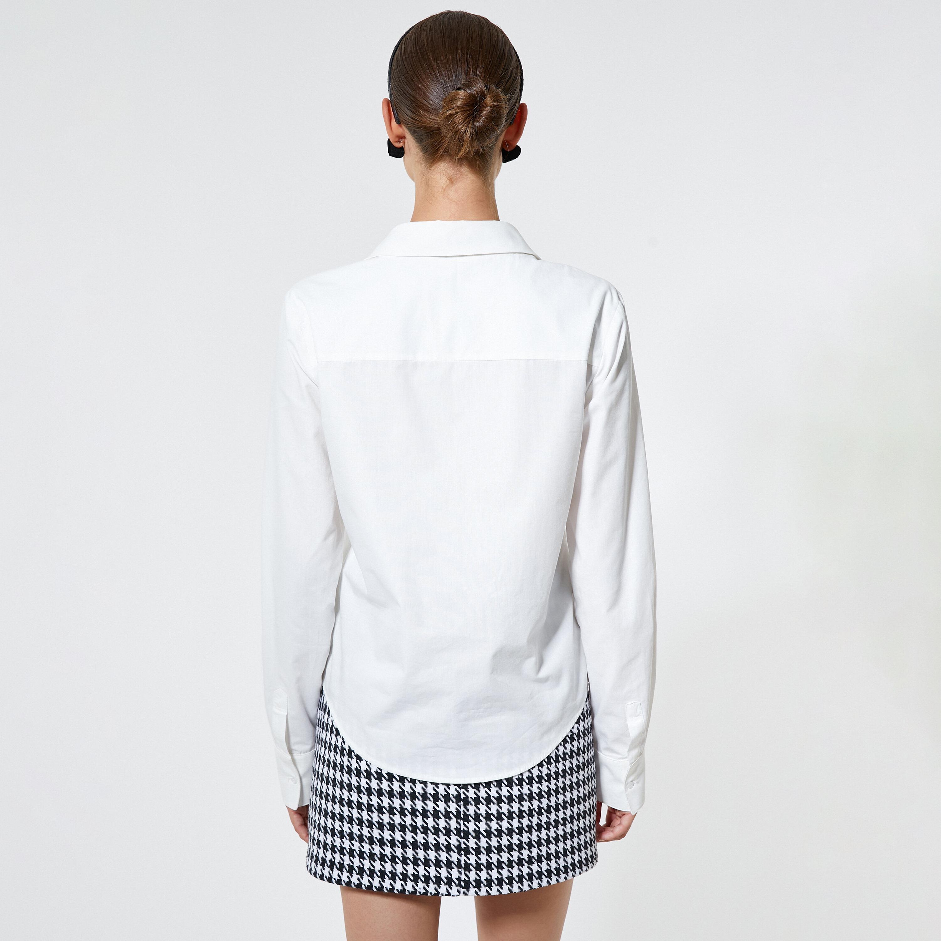 قميص نسائي مقاس كبير من القطن بلون أبيض وياقة مفرودة من كوتون-women-clothing-shirtsandblouses-shirts-image-3