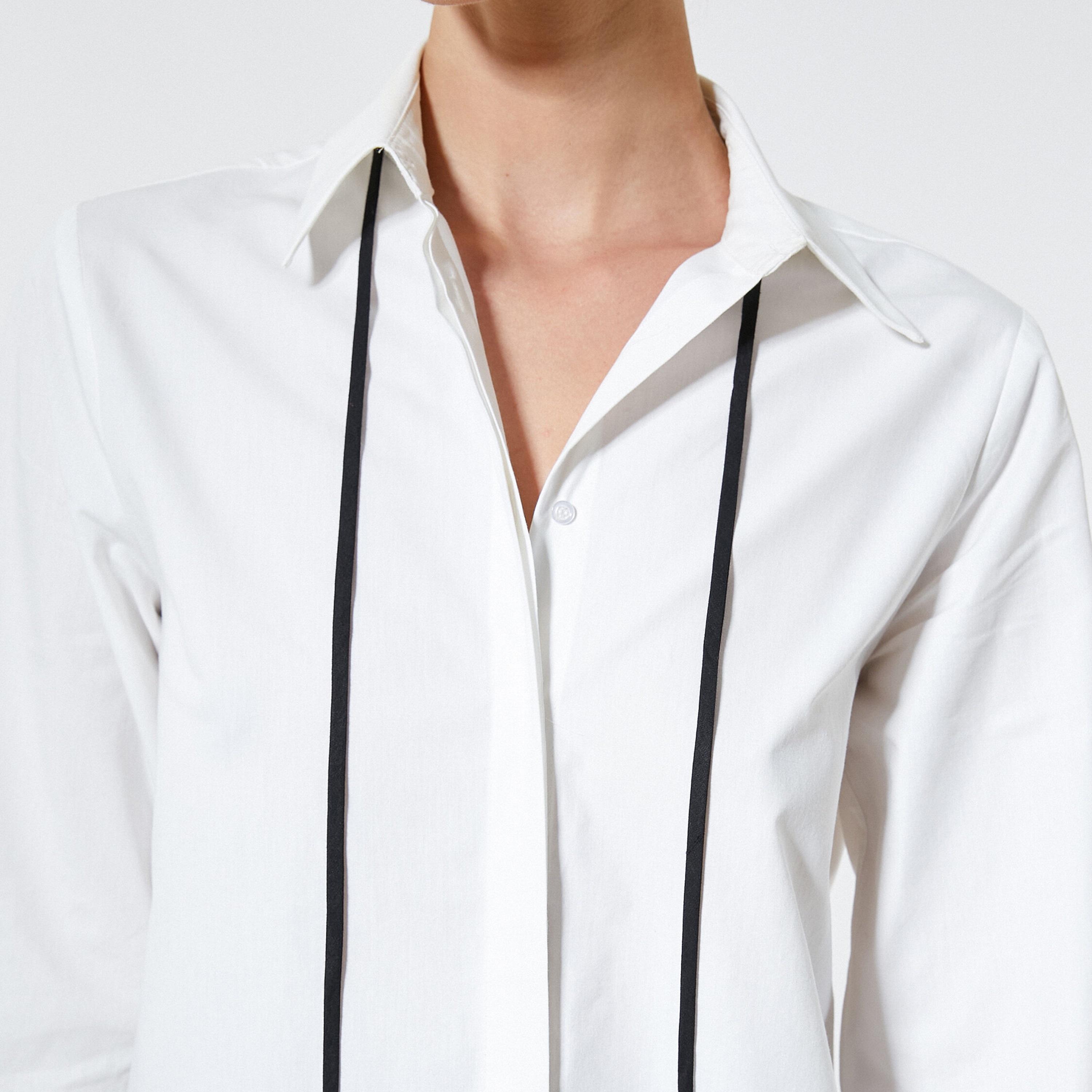 قميص نسائي مقاس كبير من القطن بلون أبيض وياقة مفرودة من كوتون-women-clothing-shirtsandblouses-shirts-image-5