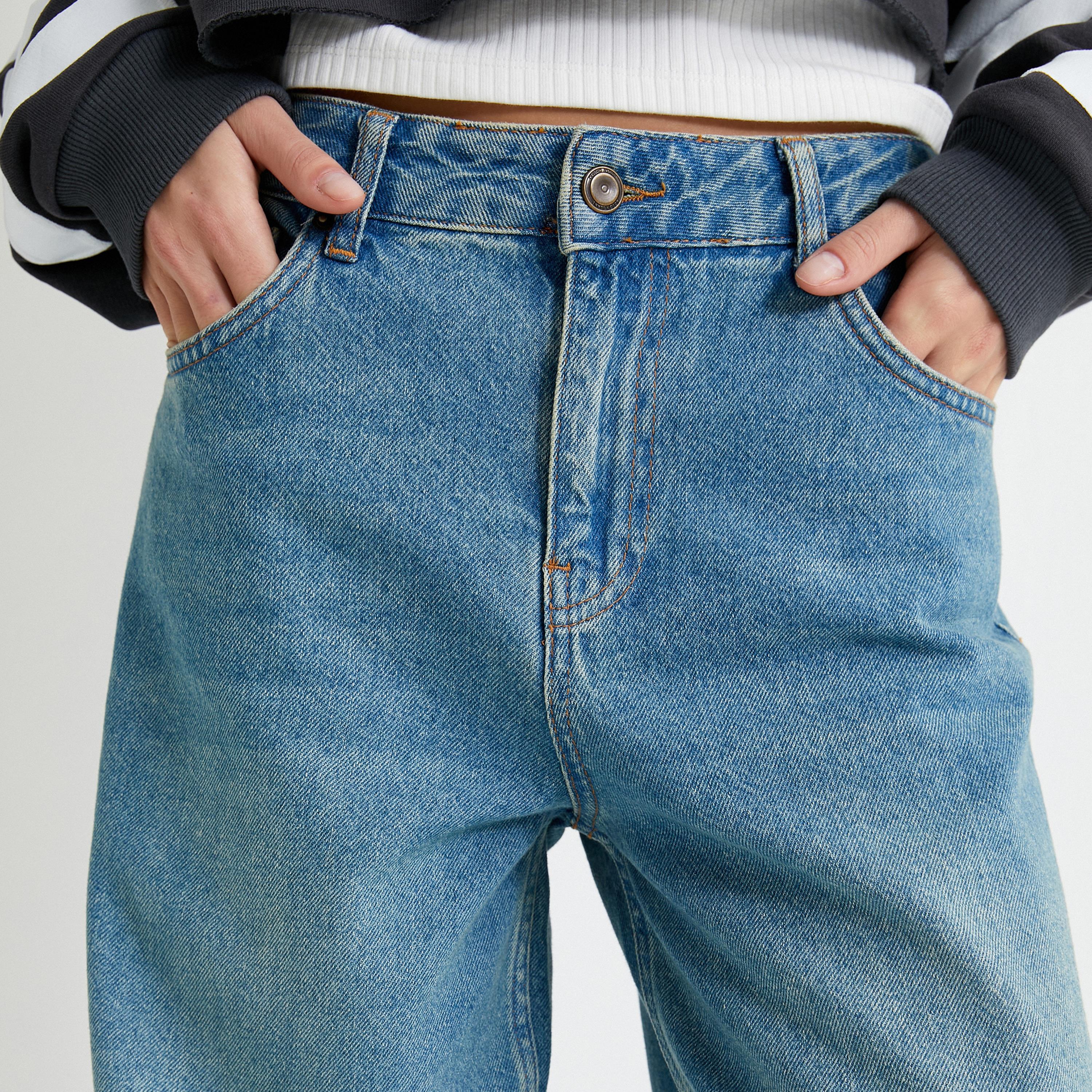 بنطال جينز نسائي بقصة أرجل واسعة ومظهر مغسول بخصر مرتفع من كوتون-women-clothing-bottoms-jeans-image-5