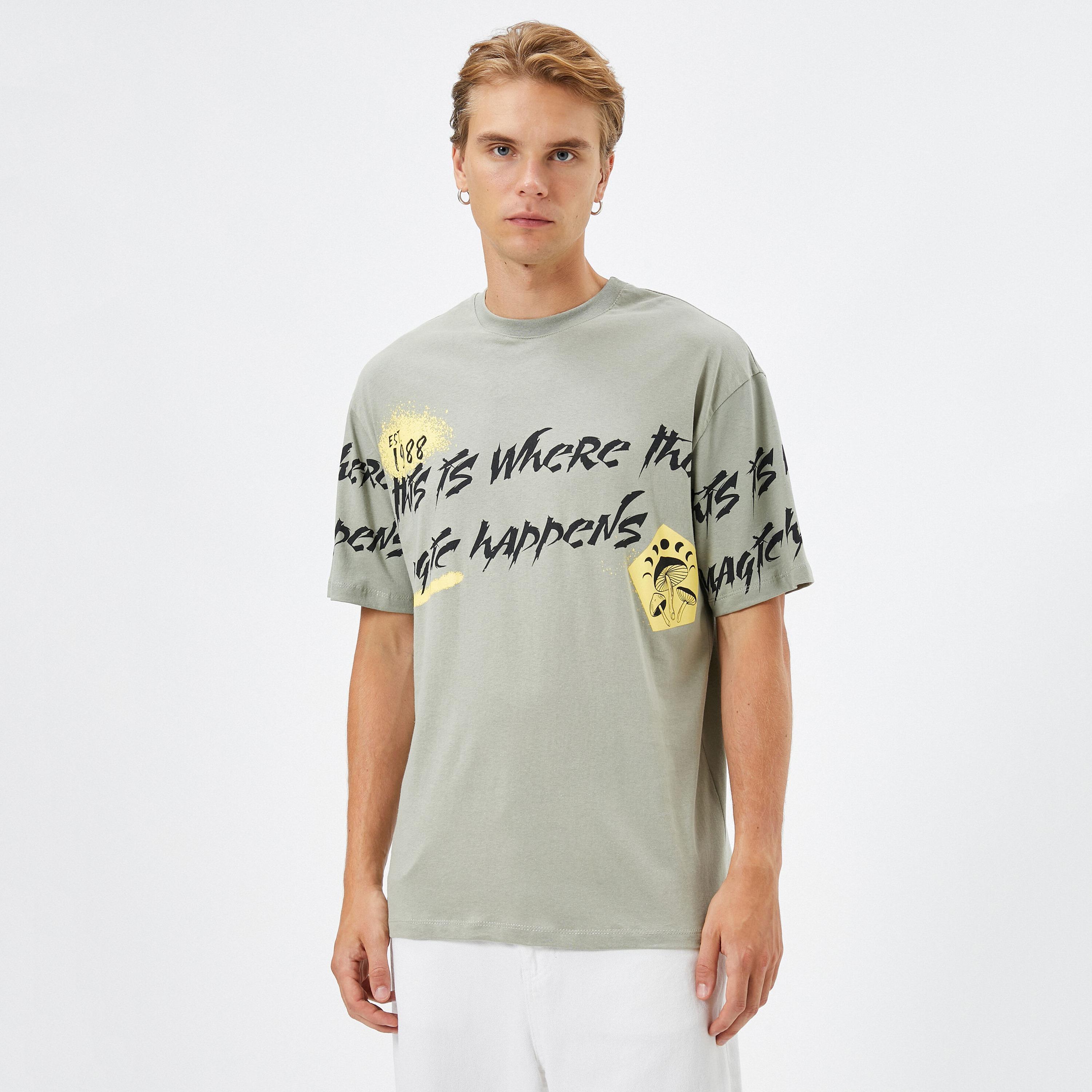 تي شيرت رجالي بأكمام قصيرة ورقبة دائرية وطبعة نصية من كوتون-men-clothing-tshirtsandpolos-tshirts-image-2