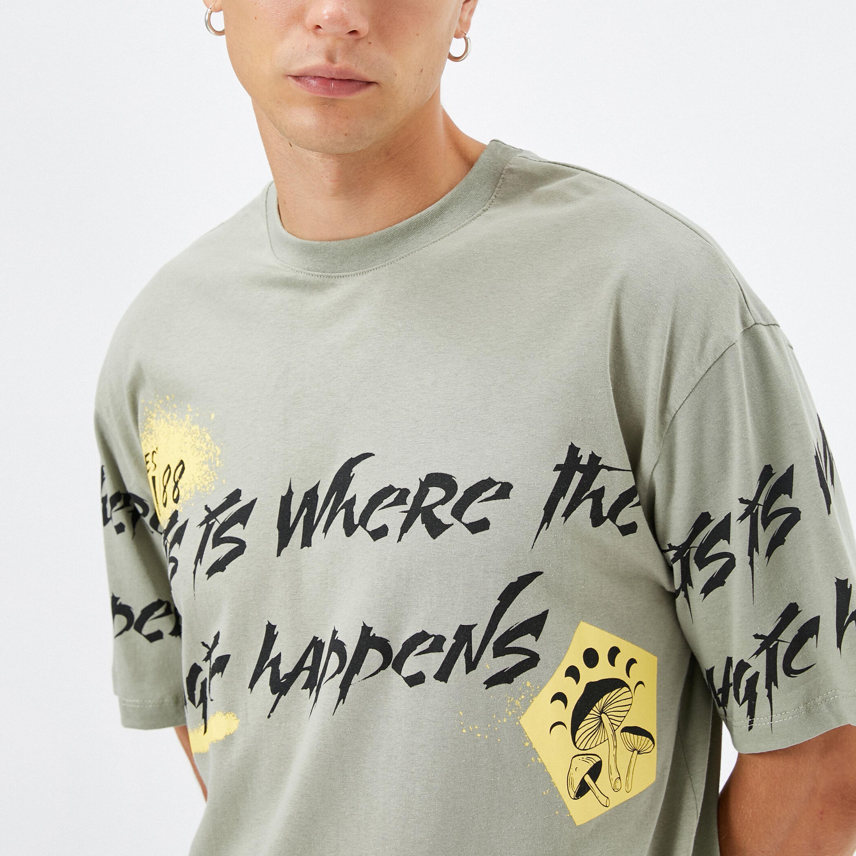 تي شيرت رجالي بأكمام قصيرة ورقبة دائرية وطبعة نصية من كوتون-men-clothing-tshirtsandpolos-tshirts-image-3