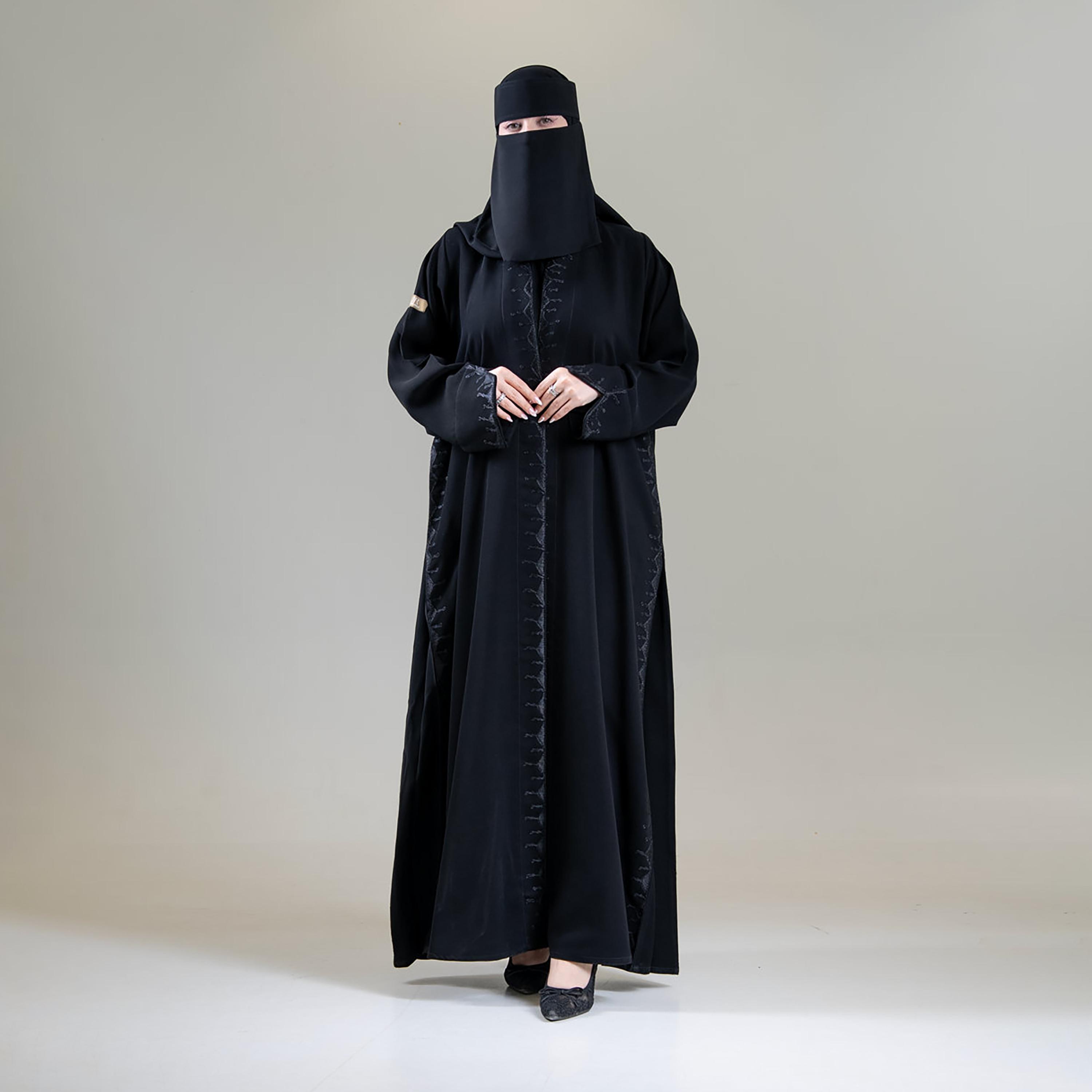 عباية حريمي كلوش دبل بقماش بارز الملمس من كريب سيراميك باللون الأسود من الجمال الراقي-women-arabicclothing-abayas-image-1