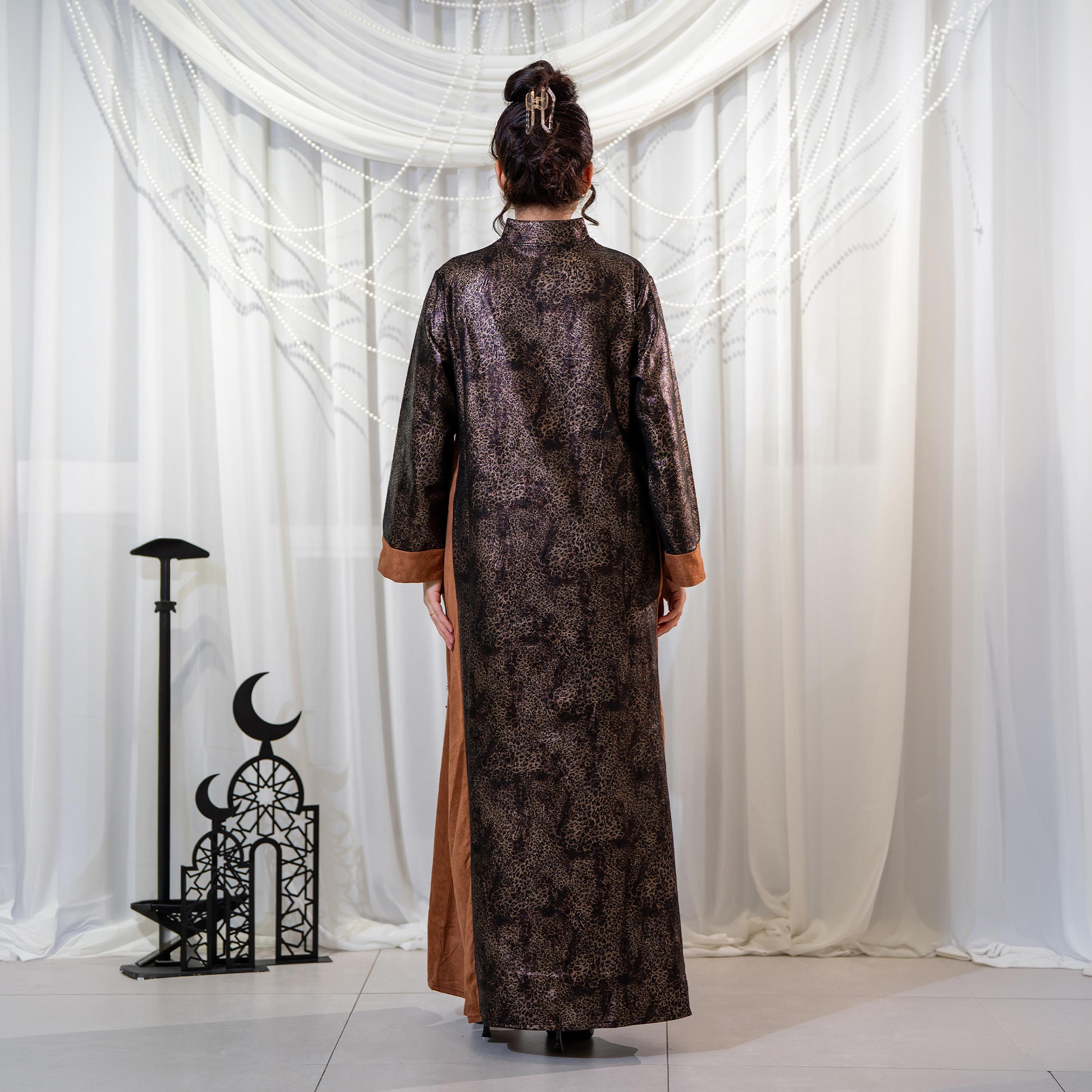 جلابية سهرة نسائية بياقة ماندارين وطبعة حيوانية - بني من زاهية-women-arabicclothing-jalabiyas-image-5