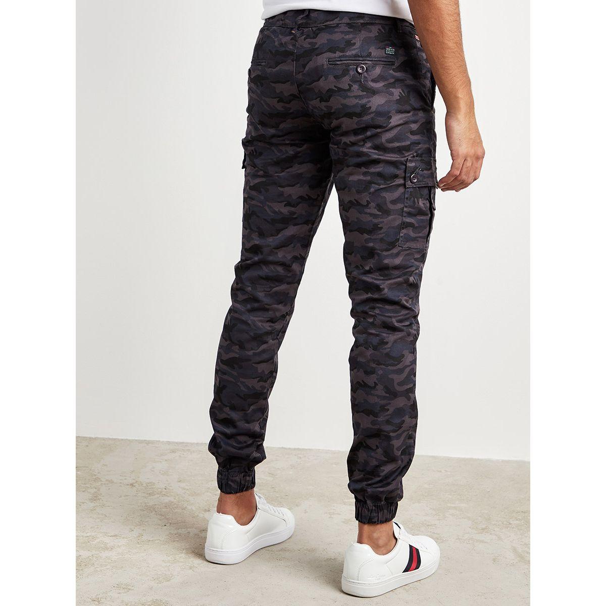 Styli Camo Print Cargo Pants with Cuffed Hem and Pockets-men-clothing-bottoms-trousersandchinos-trousers-image-3