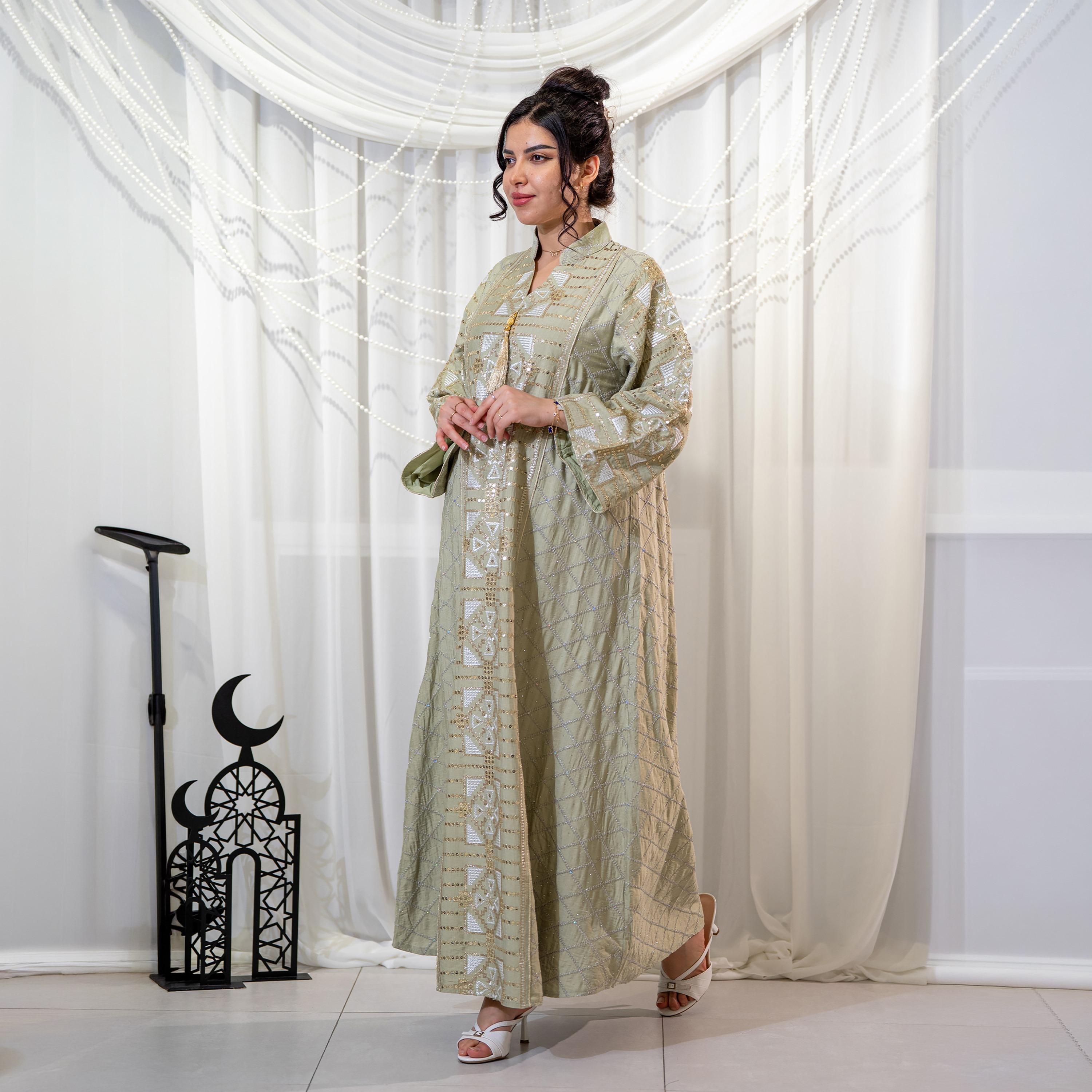 جلابية سهرة نسائية بياقة ماندارين وتطريز وترتر وأكمام واسعة - أخضر من زاهية-women-arabicclothing-jalabiyas-image-4
