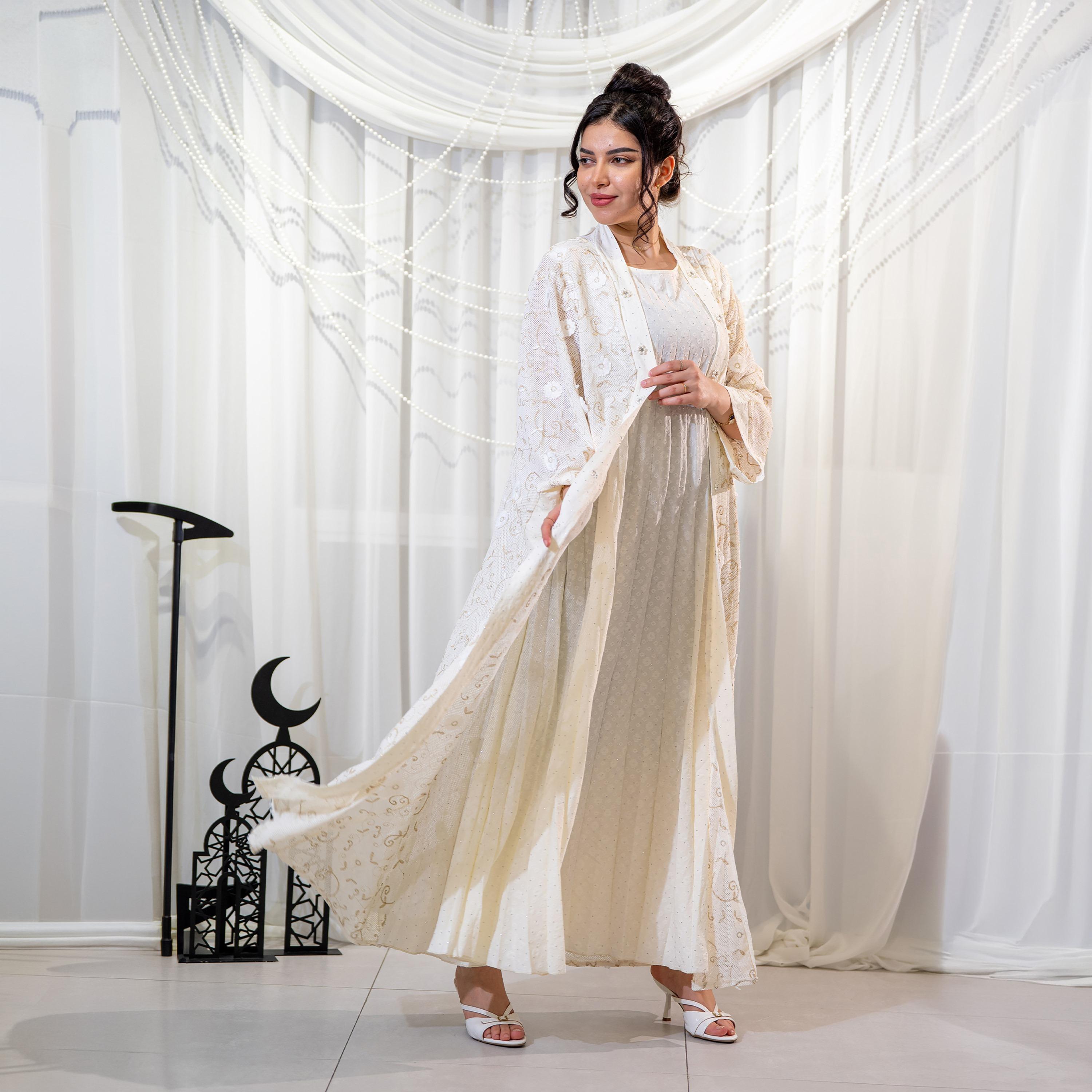 جلابية سهرة نسائية بتطريز زهور وأكمام واسعة مع جاكيت - بيج من زاهية-women-arabicclothing-jalabiyas-image-3