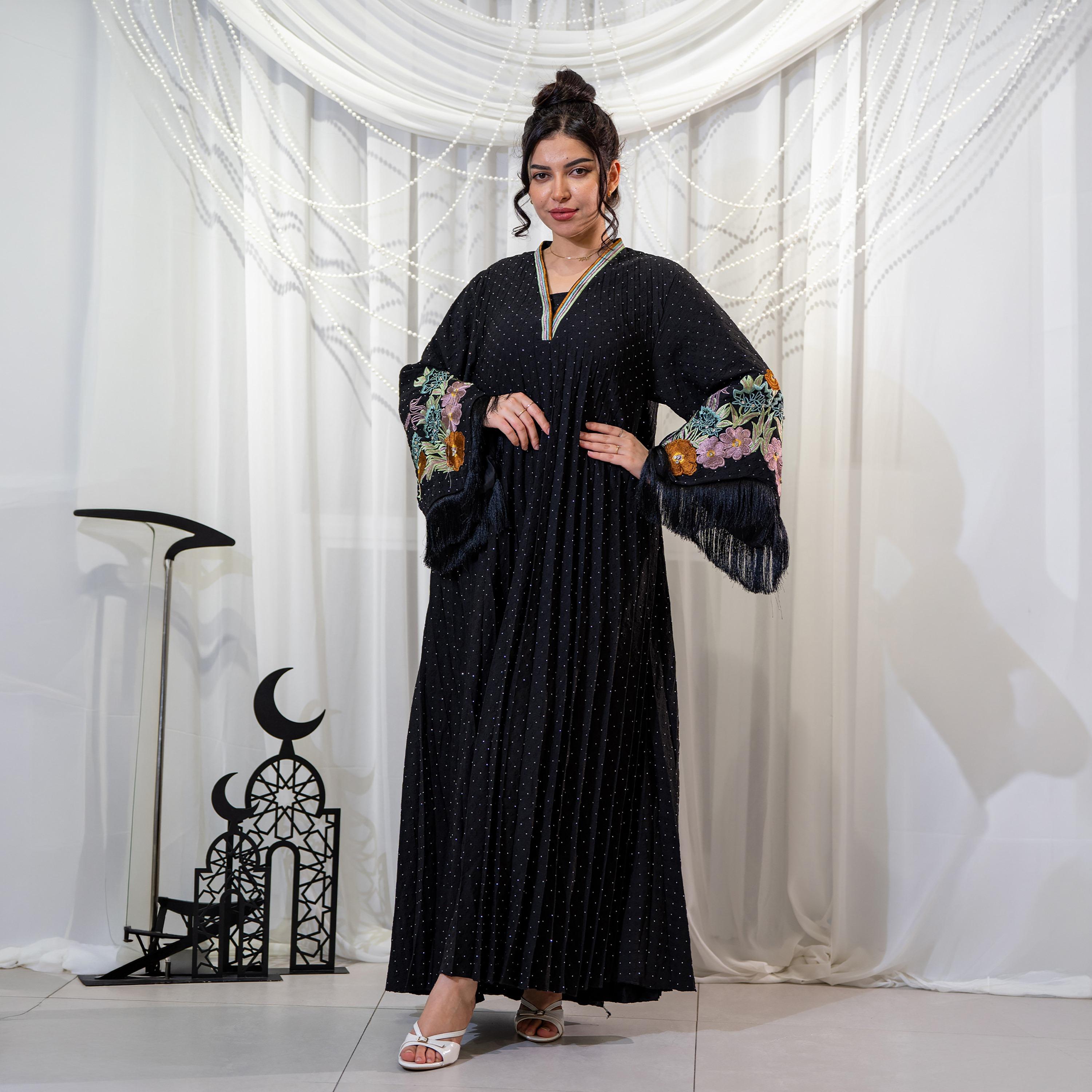 جلابية سهرة نسائية مرصعة بالفصوص وأكمام واسعة مزينة بالشراشيب - أسود من زاهية-women-arabicclothing-jalabiyas-image-1