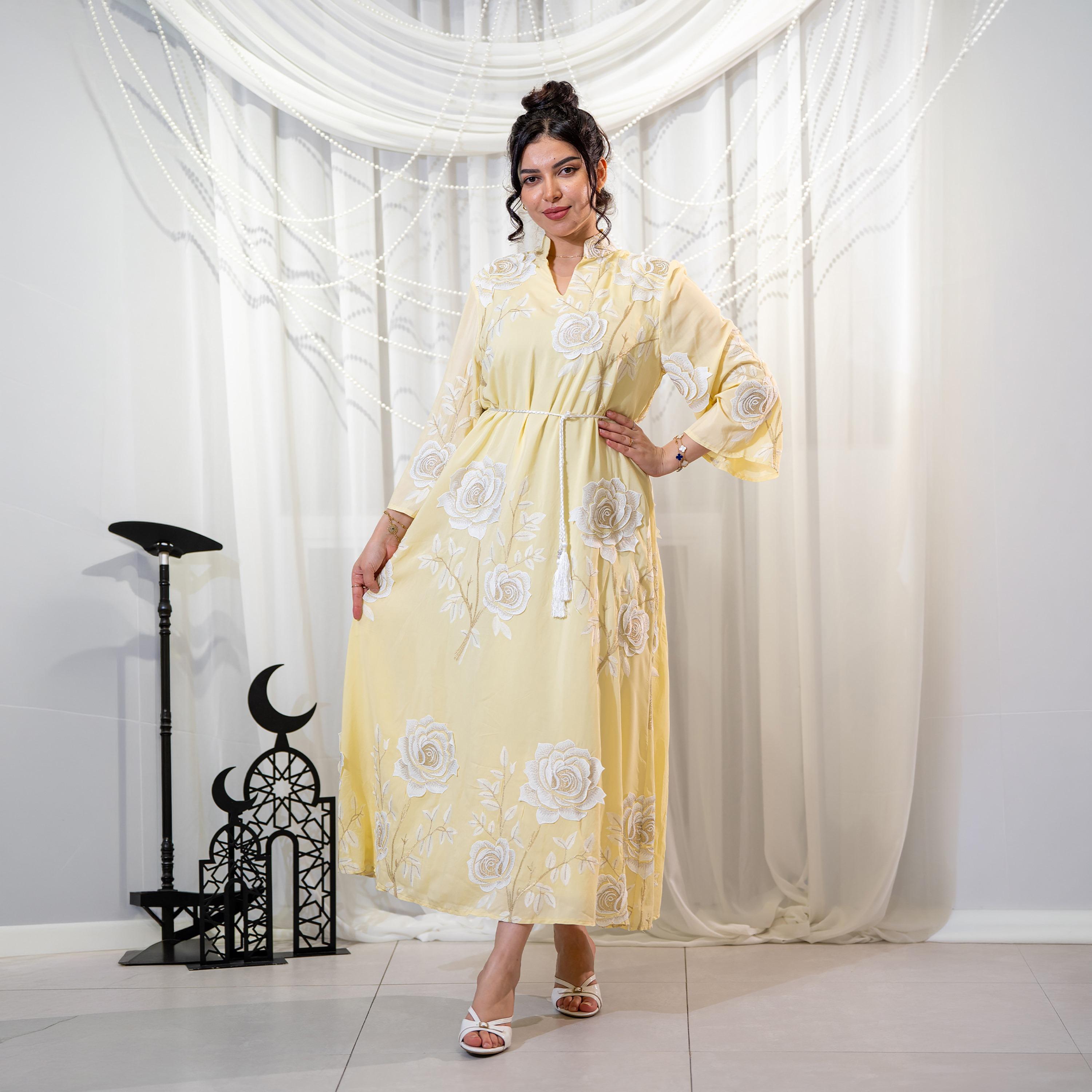 جلابية سهرة نسائية بياقة ماندارين وتطريز ورد وأكمام واسعة من زاهية-women-arabicclothing-jalabiyas-image-1