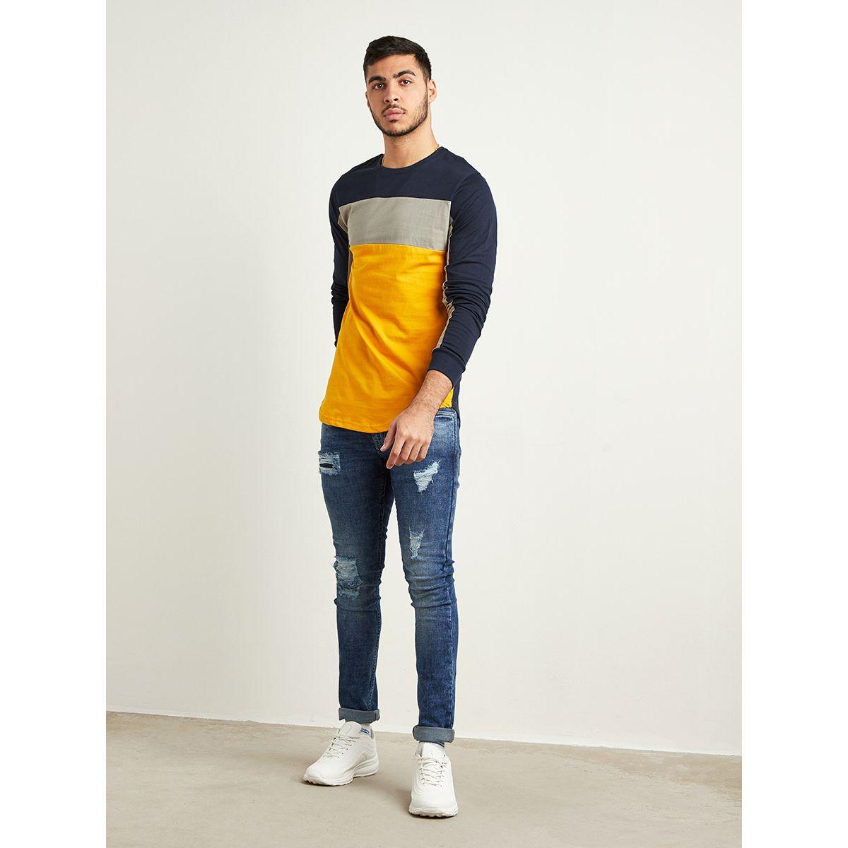 تيشيرت بقصة ضيقة وكتل الألوان وأكمام طويلة-men-clothing-tshirtsandpolos-tshirts-image-3
