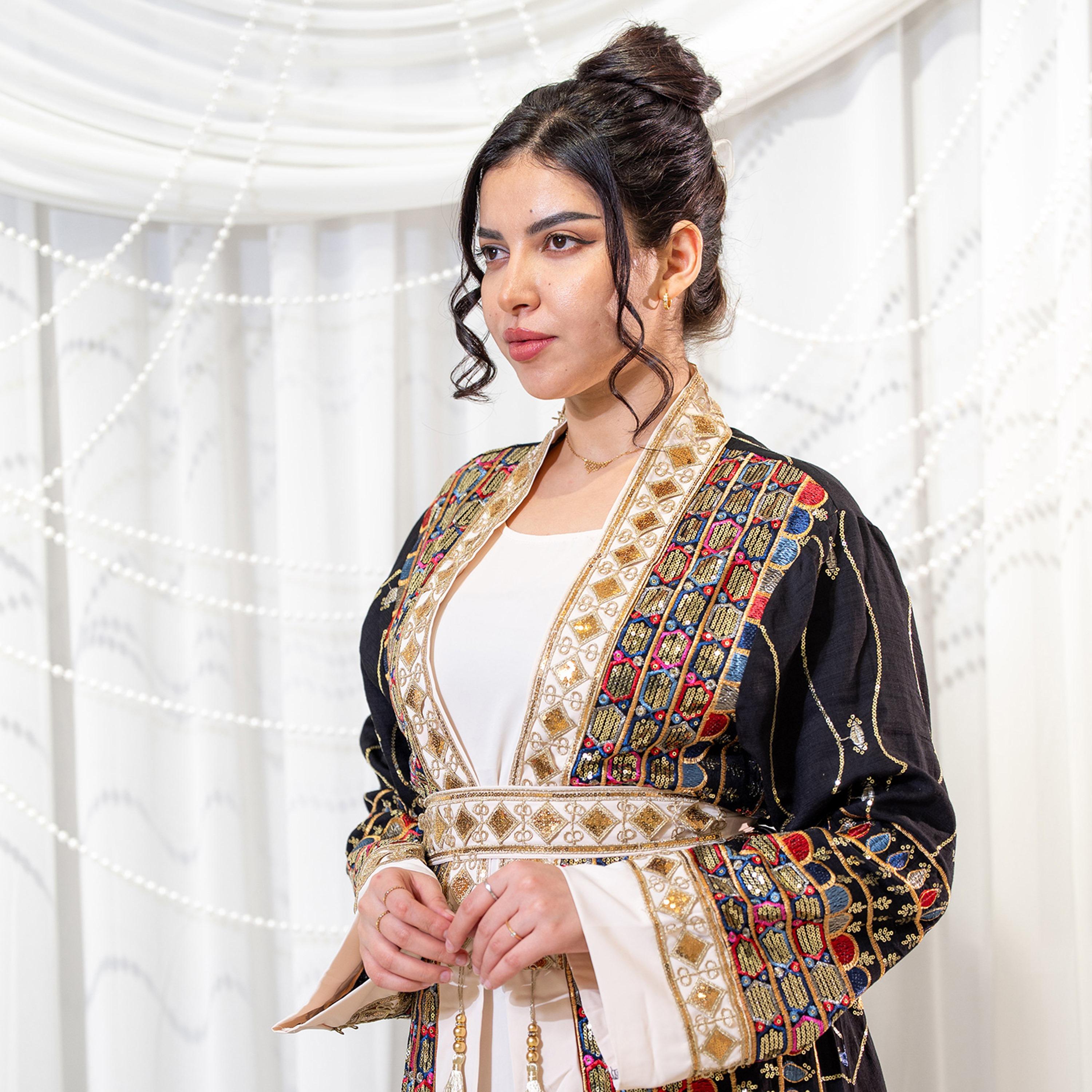 جلابية سهرة نسائية بتطريز وترتر وأكمام واسعة مع جاكيت - أسود من زاهية-women-arabicclothing-jalabiyas-image-2