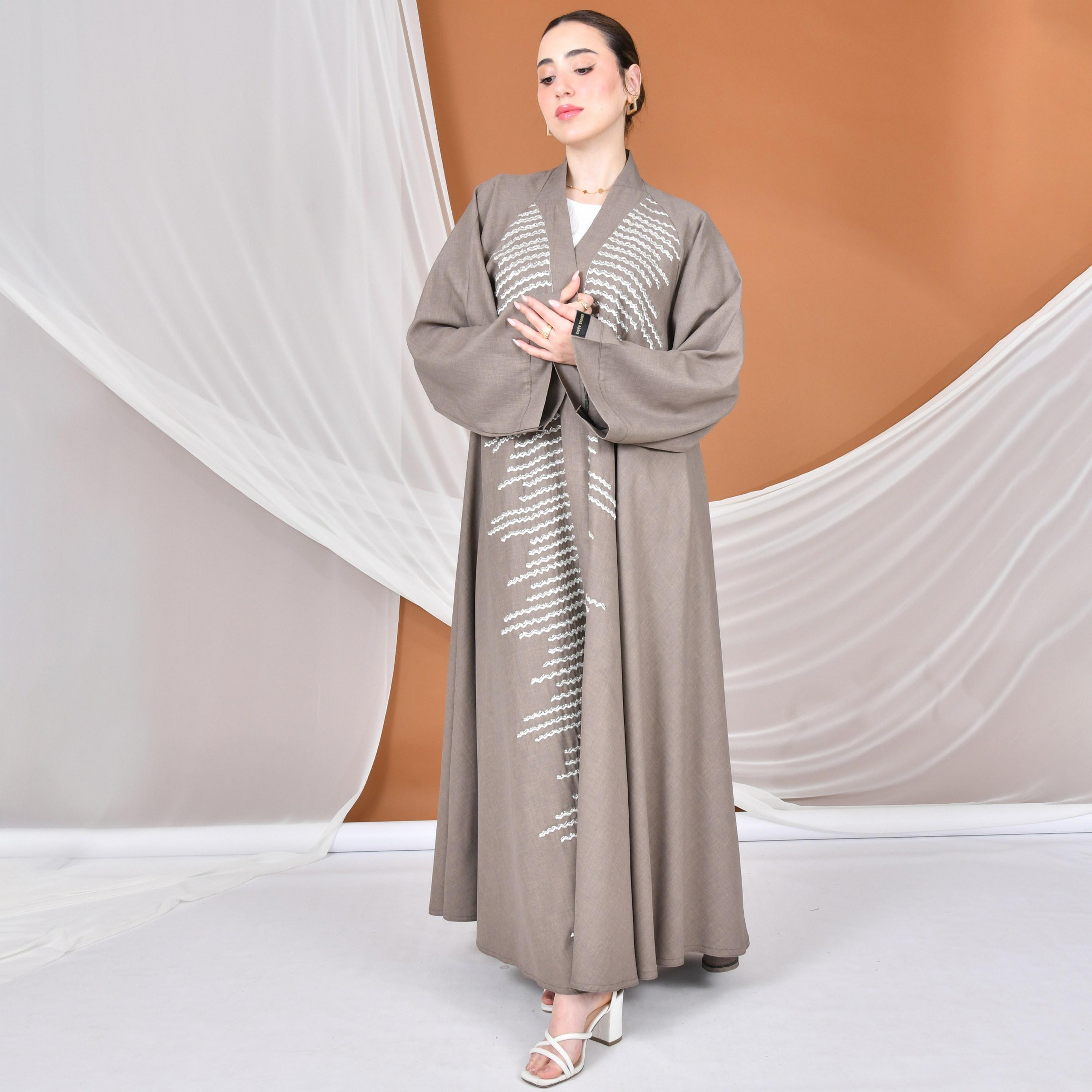 عباية نسائية من الكتان مطرزة باللون الأرجواني بقصة ربع كلوش من حوراء-women-arabicclothing-abayas-image-1