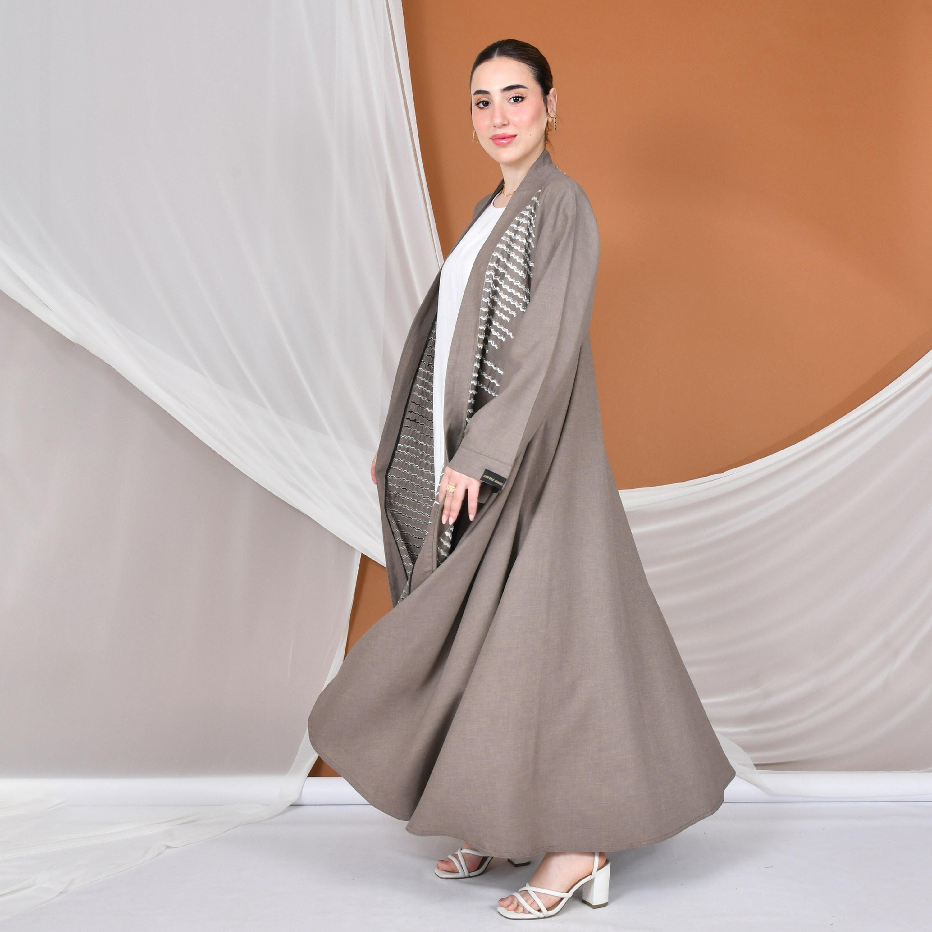عباية نسائية من الكتان مطرزة باللون الأرجواني بقصة ربع كلوش من حوراء-women-arabicclothing-abayas-image-6