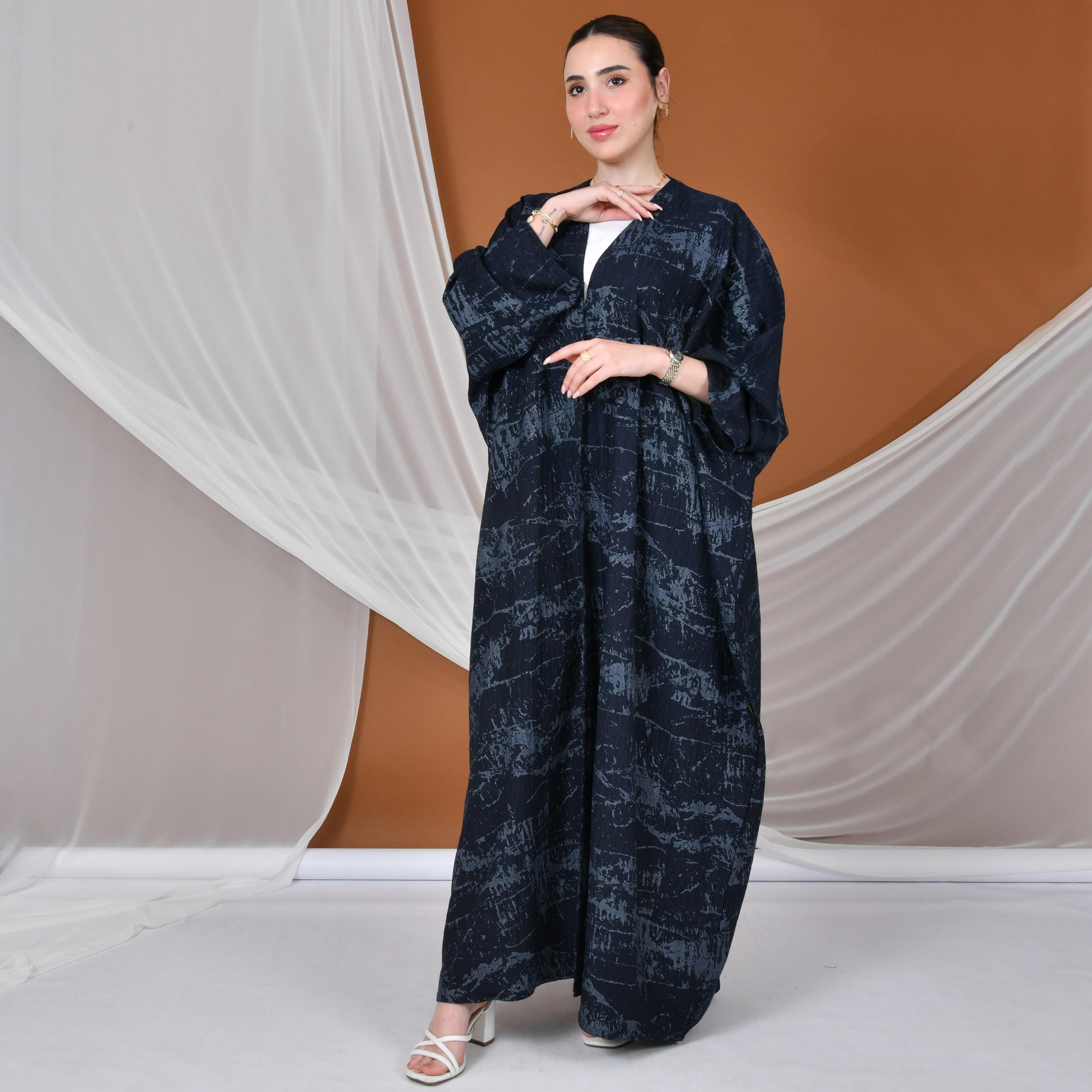 عباية بيشت نسائية من الكتان بأكمام واسعة وطبعة تجريدية بالكامل باللون الأسود من حوراء-women-arabicclothing-abayas-image-1