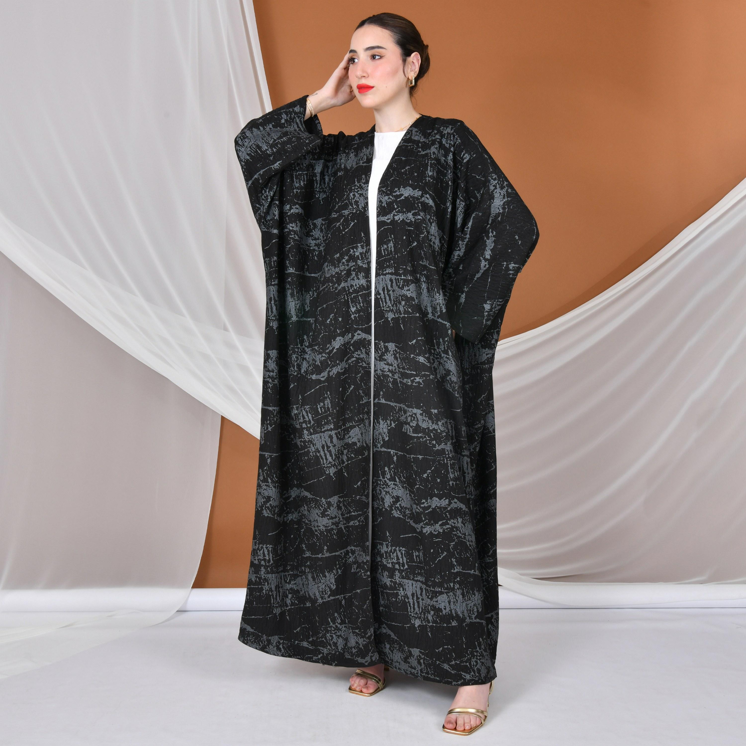 عباية بيشت نسائية من الكتان بأكمام واسعة وطبعة تجريدية بالكامل باللون الأسود من حوراء-women-arabicclothing-abayas-image-1