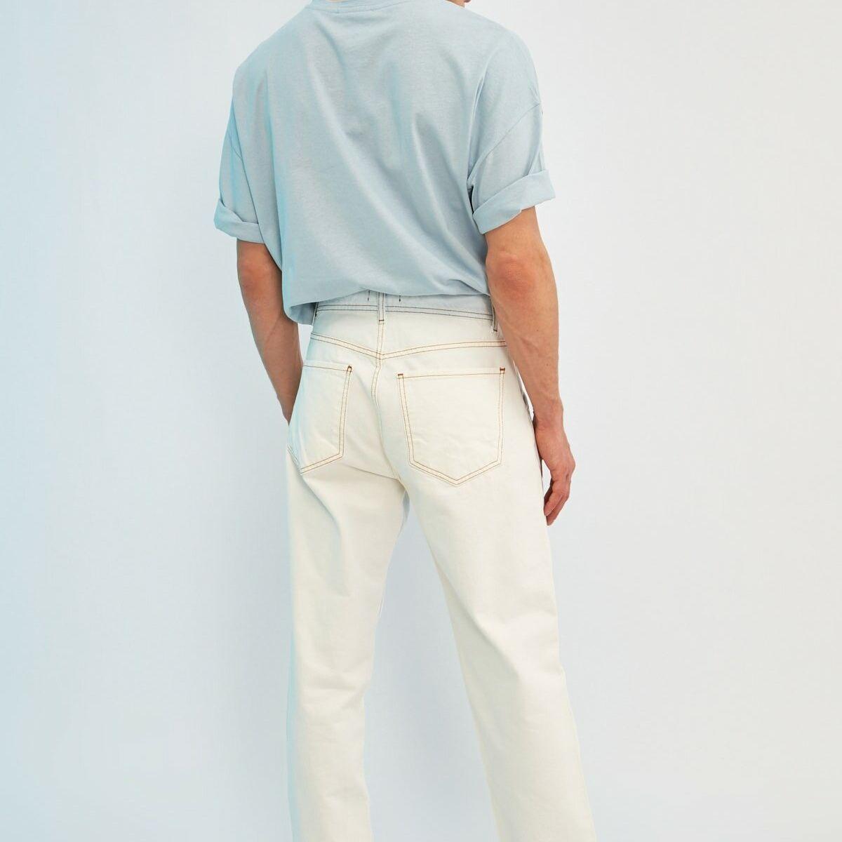 جينز بقصة مريحة ومزين بدرزات-men-clothing-bottoms-jeans-image-4