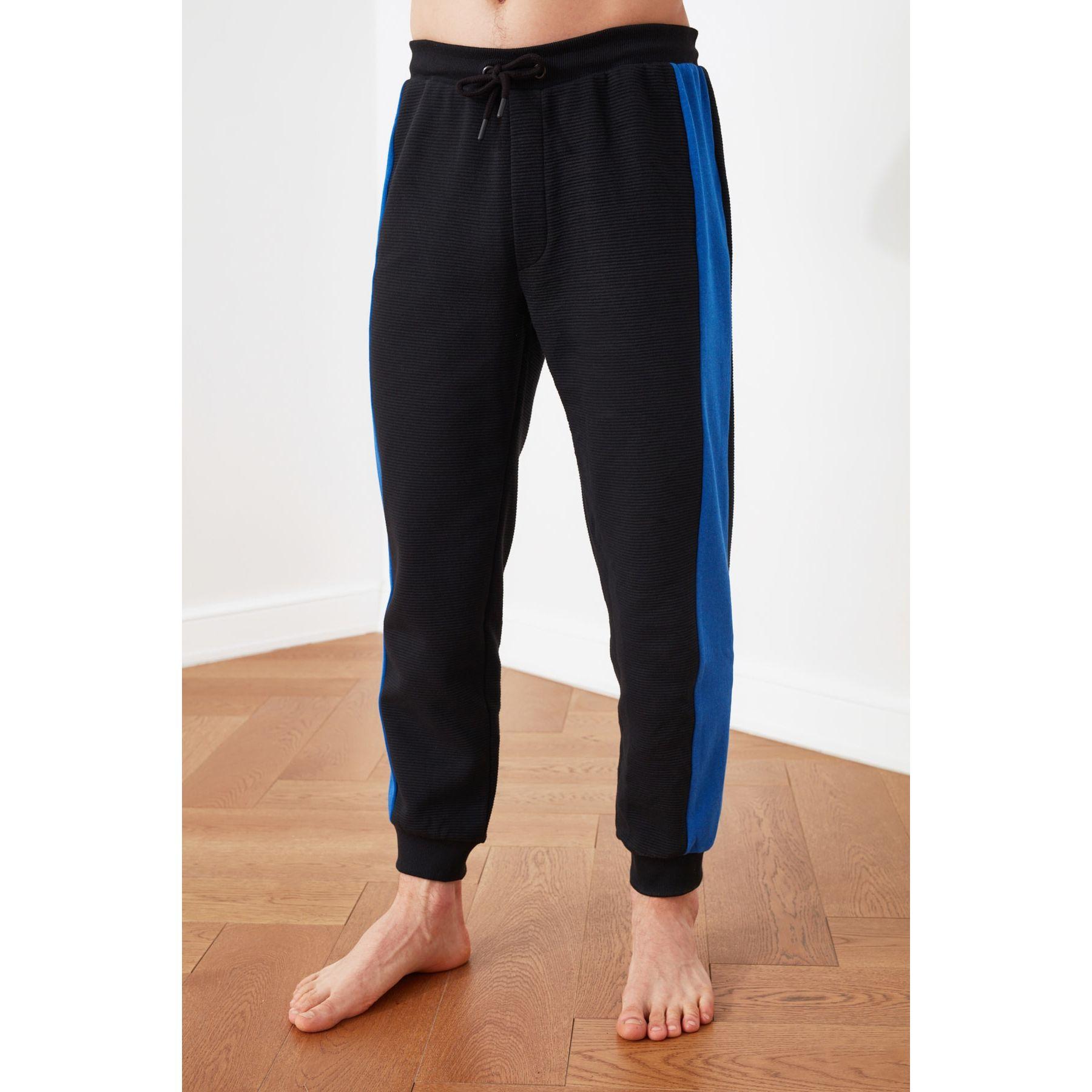 جوغر بخطوط جانبية-men-clothing-nightwear-pyjamaandshorts-image-4