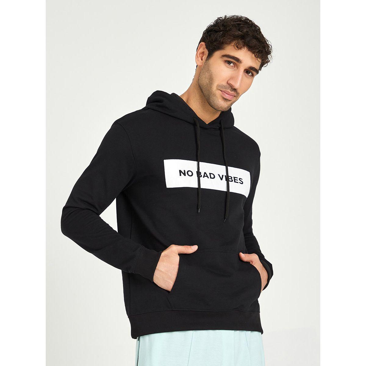 Styli No Bad Vibes Slogan Print Hoodie with Front Pocket-men-winterwear-hoodiesandsweatshirts-image-1