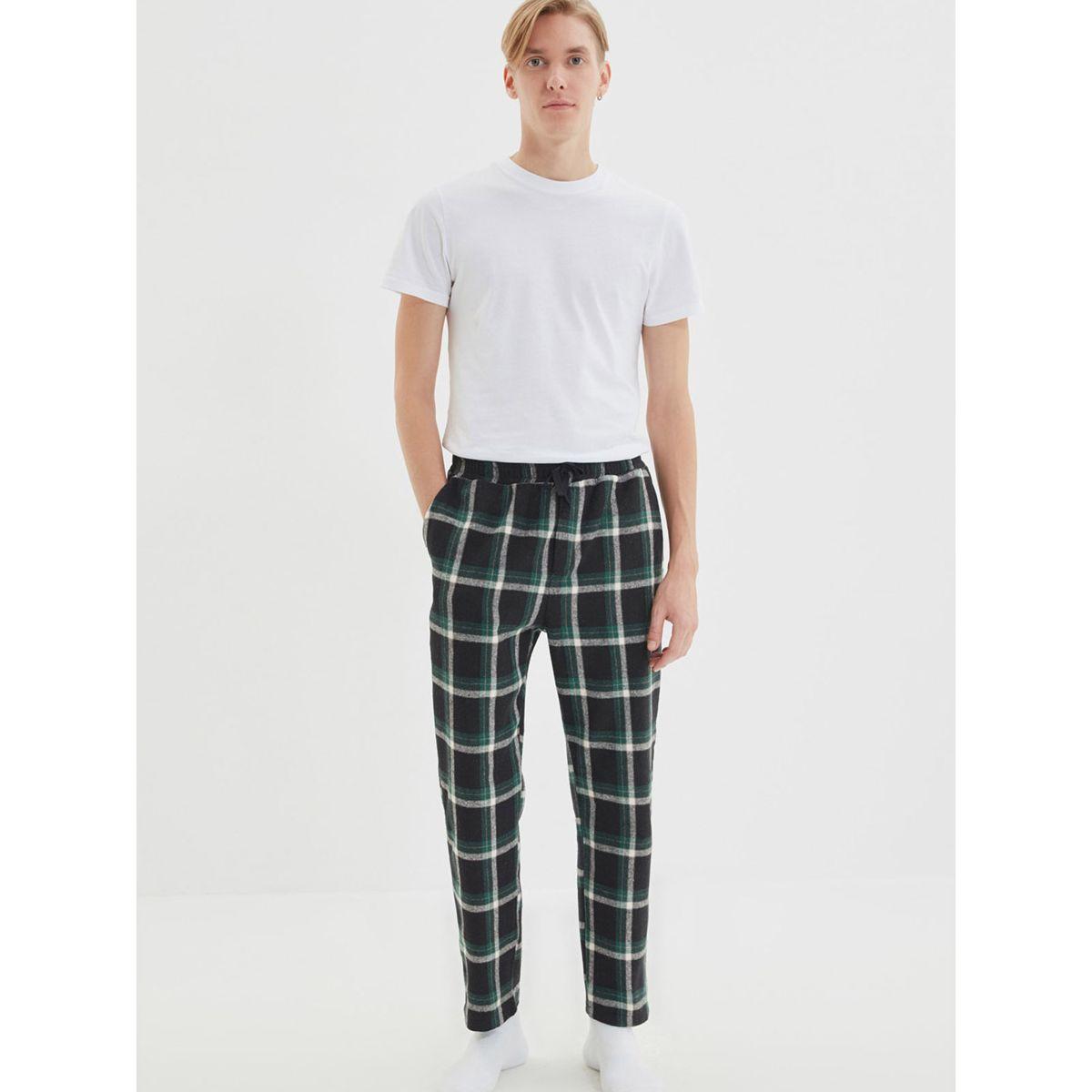 بنطال بيجاما مطبع بمربعات-men-clothing-nightwear-pyjamaandshorts-image-1