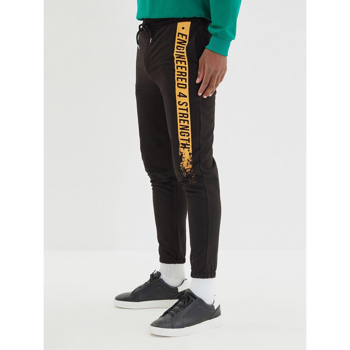 Trendyol Slogan Print Detail Sim Fit Jogger-men-clothing-bottoms-joggers-image-1