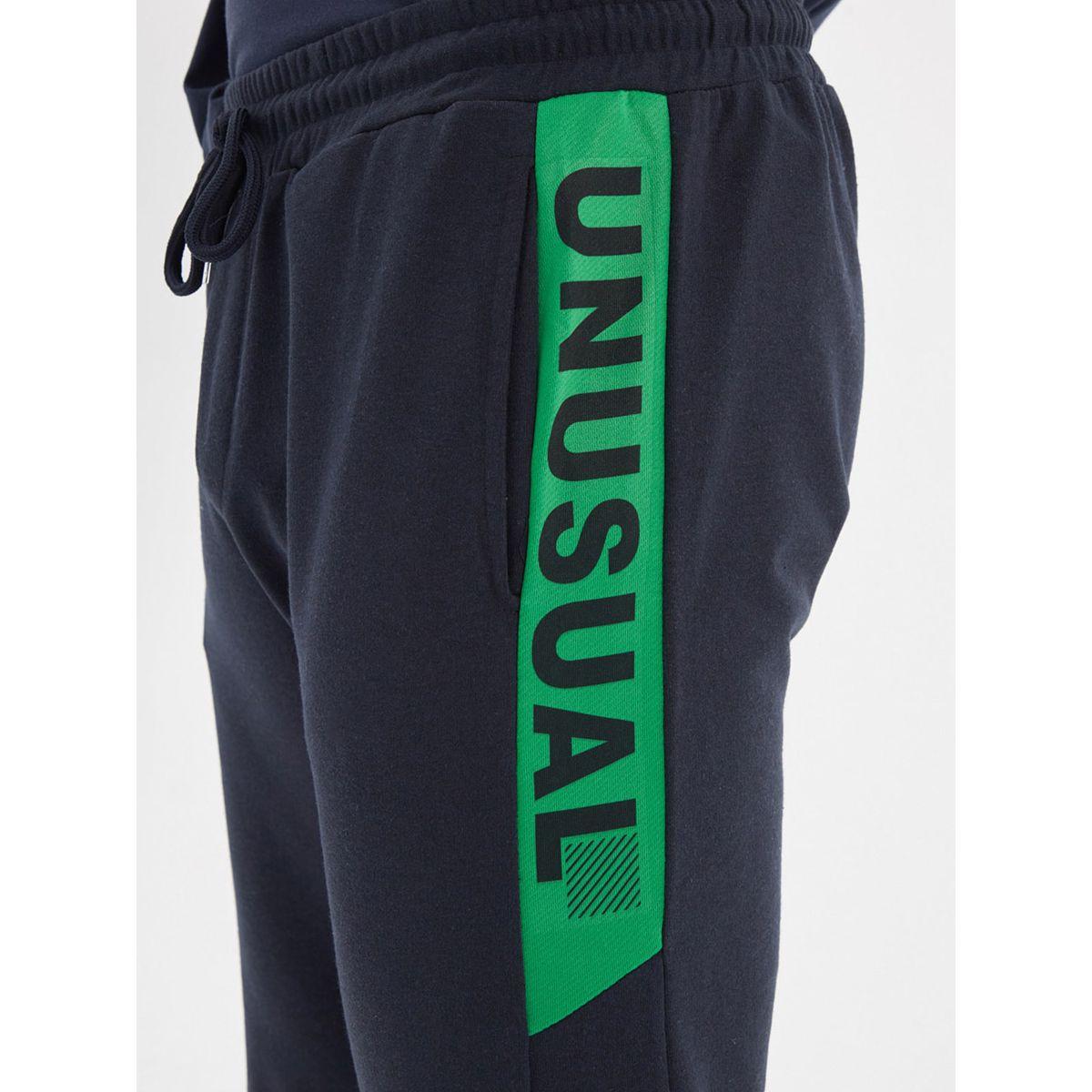 بنطال جوغر مطبع بكتابة-men-clothing-bottoms-joggers-image-2