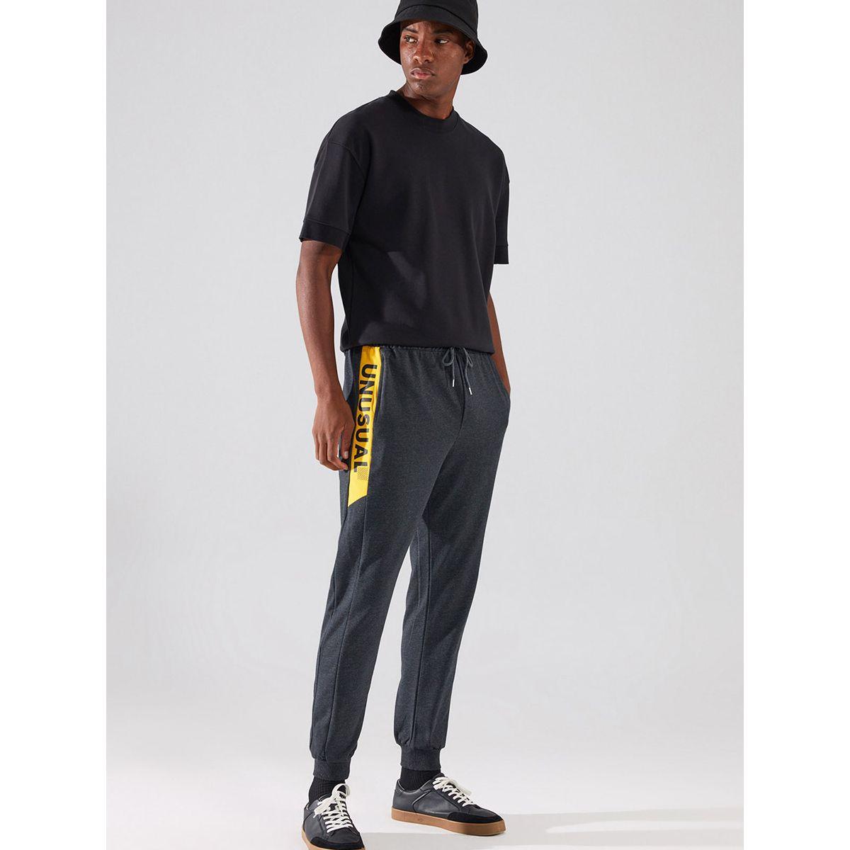 Trendyol Unusual Slogan Print Regular Fit Jogger-men-clothing-bottoms-joggers-image-2