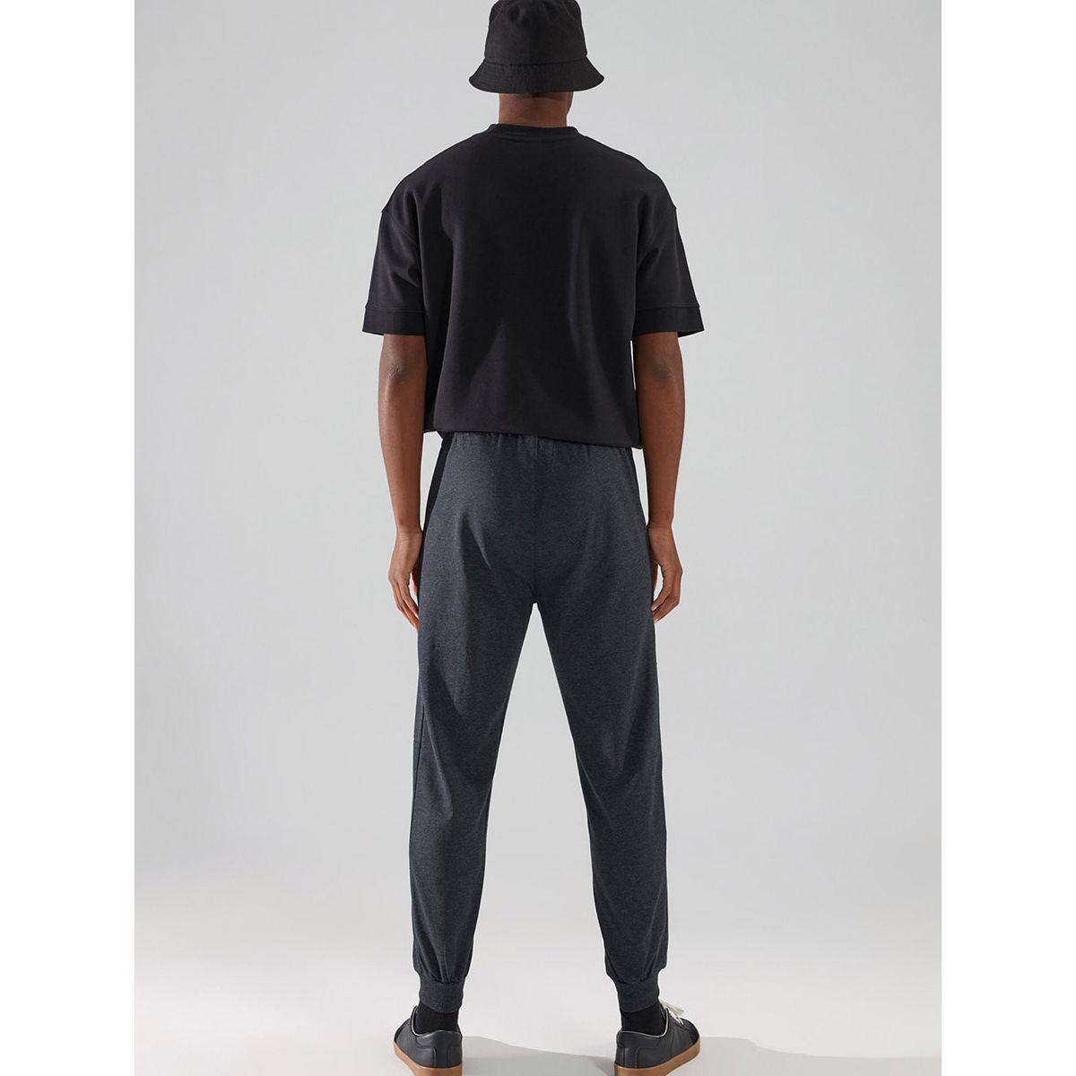 Trendyol Unusual Slogan Print Regular Fit Jogger-men-clothing-bottoms-joggers-image-4