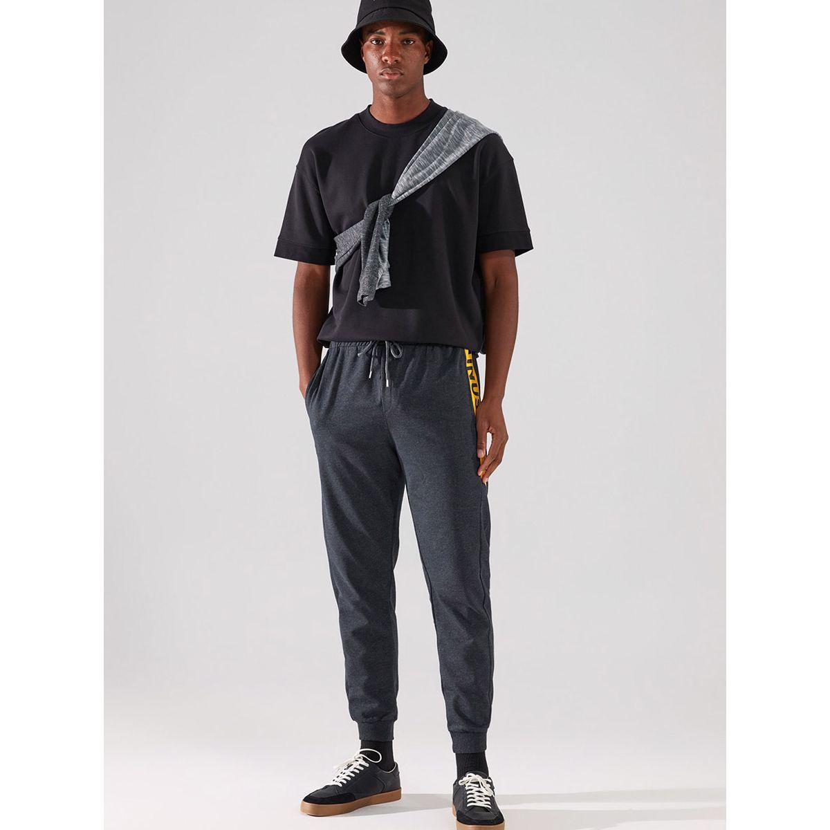 Trendyol Unusual Slogan Print Regular Fit Jogger-men-clothing-bottoms-joggers-image-5