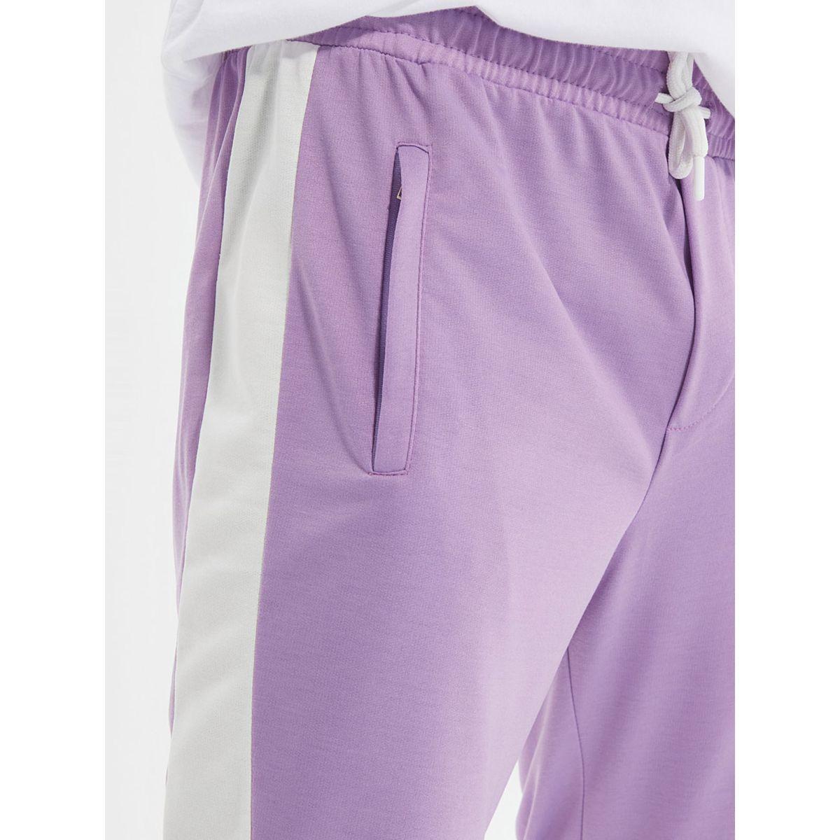 Trendyol Side Stripe Detail Regular Fit Jogger-men-clothing-bottoms-joggers-image-2